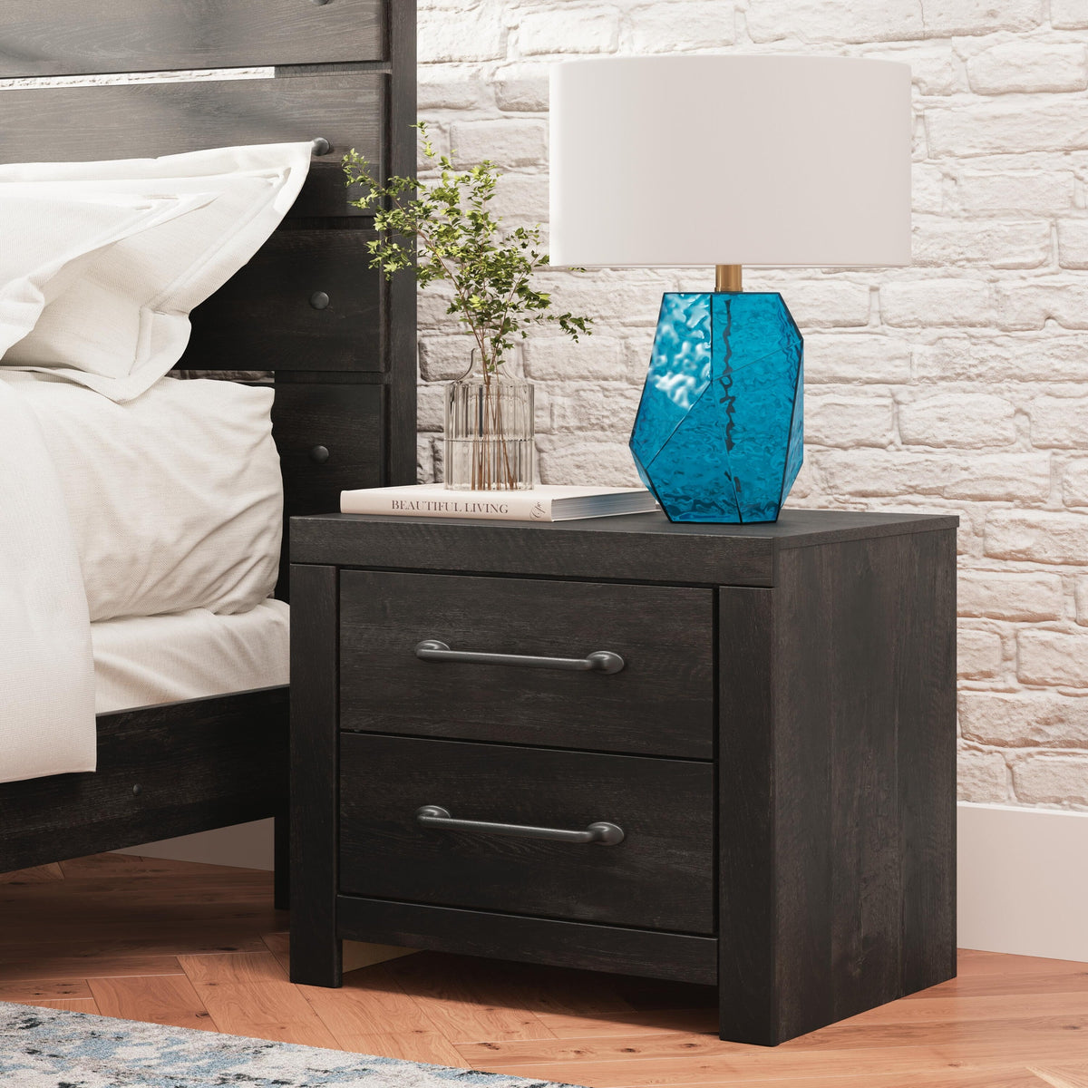 Hollivern Queen Panel Bed, Dresser, Mirror and Nightstand (PCB2108-SI) - Image 25