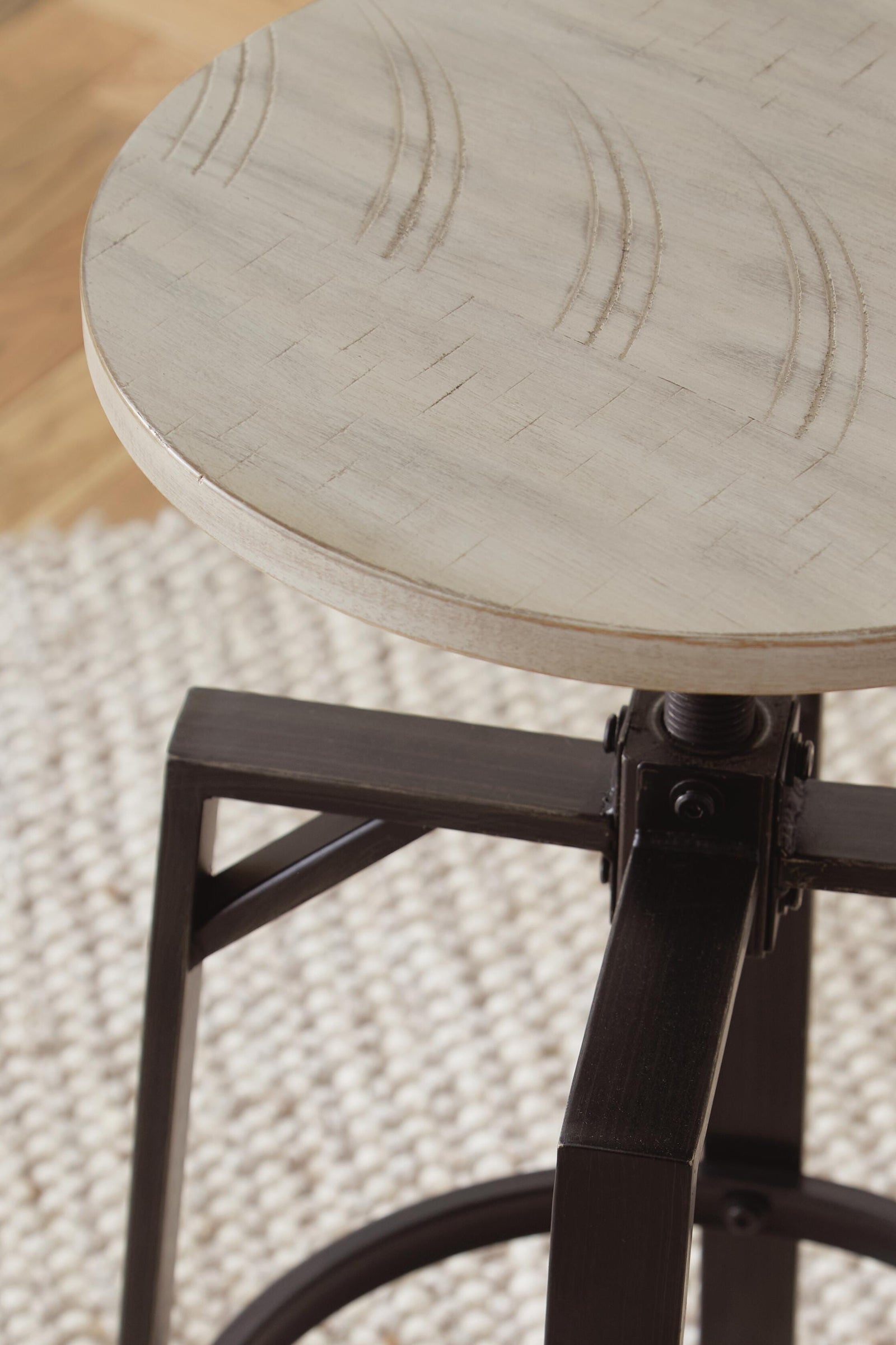 Karisslyn Dining Set (D336-SI) - Image 6