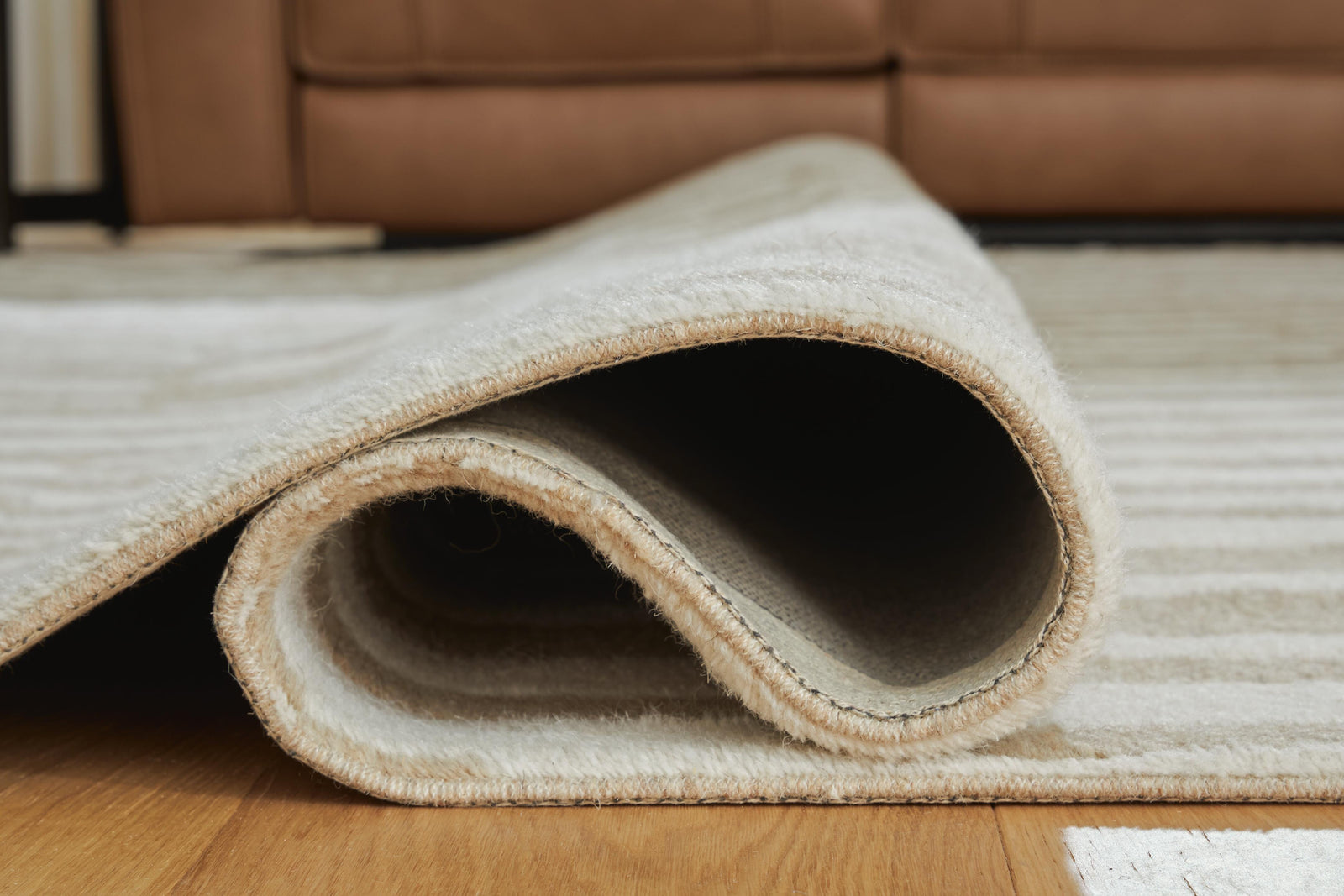 Corrbell 5 x 7 Area Rug (R40763-SI) - Image 4