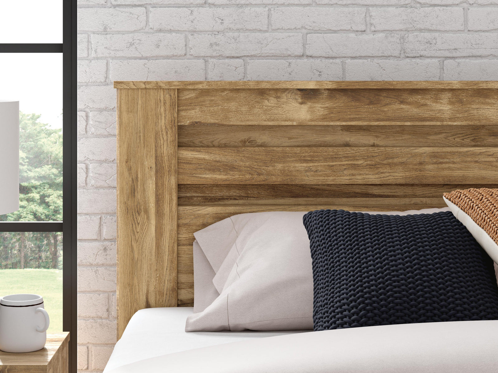 Maystonna King Panel Bed (PCB1580-SI) - Image 9