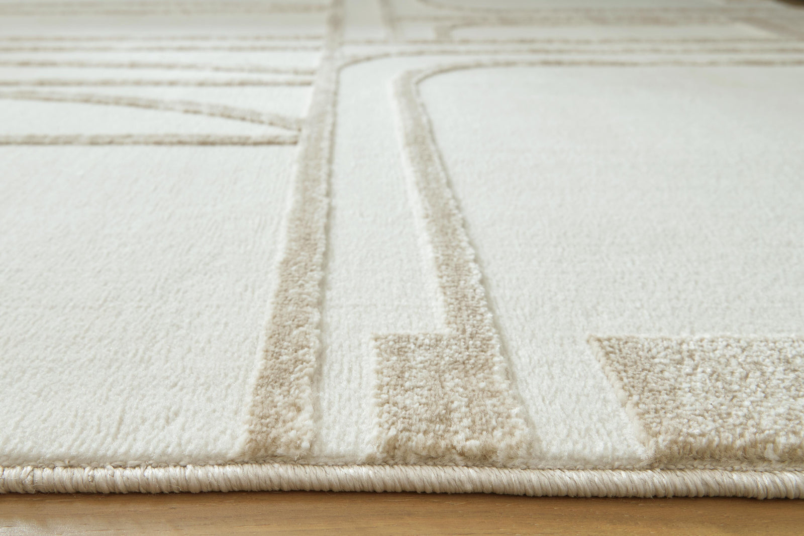 Farongrove 710 x 10 Area Rug (R40767-SI) - Image 5