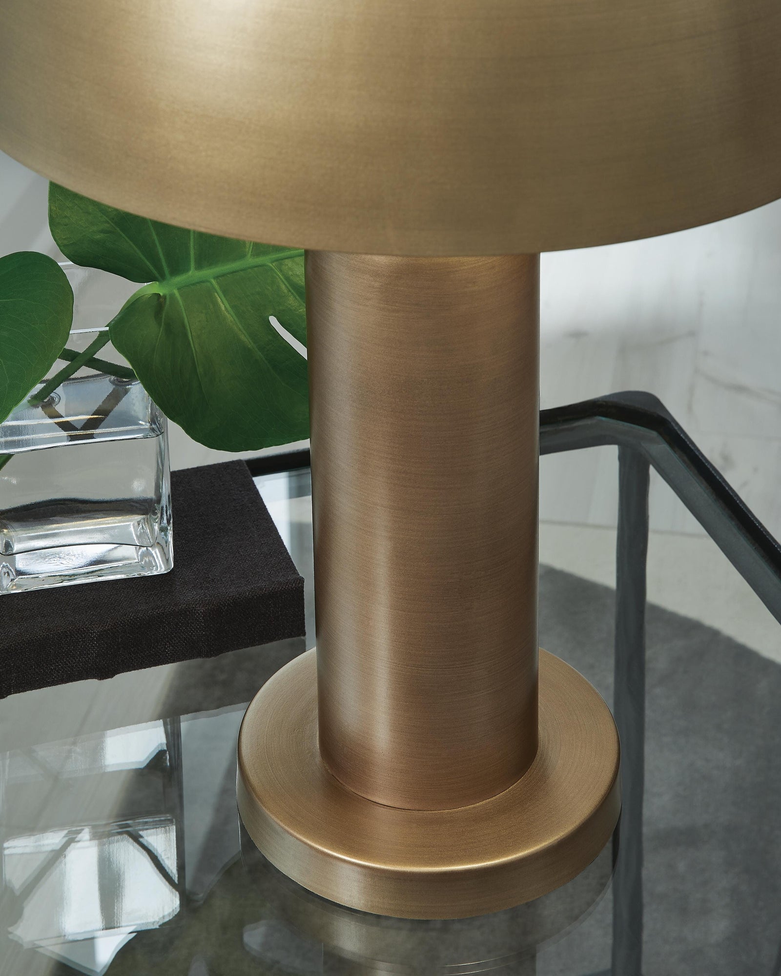 Wendfield Table Lamp (L208514-SI) - Image 3