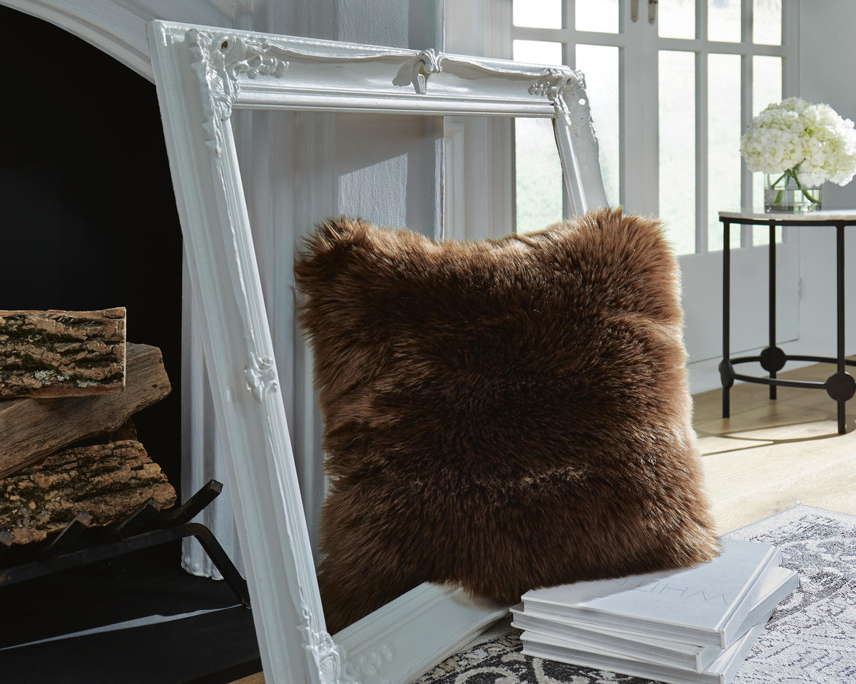 Bellethrone Pillow (Set of 4) (A1000974-SI) - Image 4