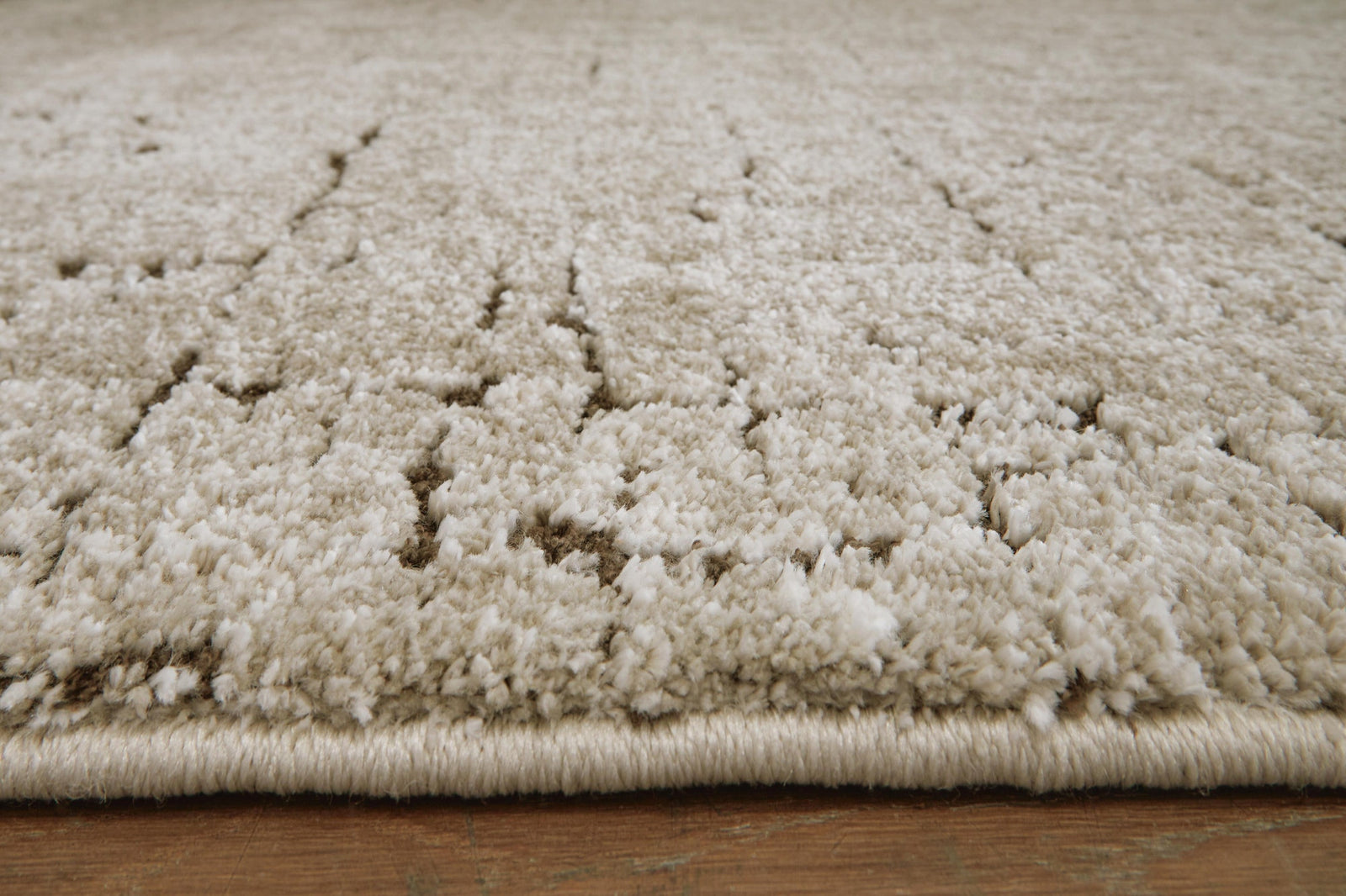 Claygrove Extra Large Rug (R40868-SI) - Image 3