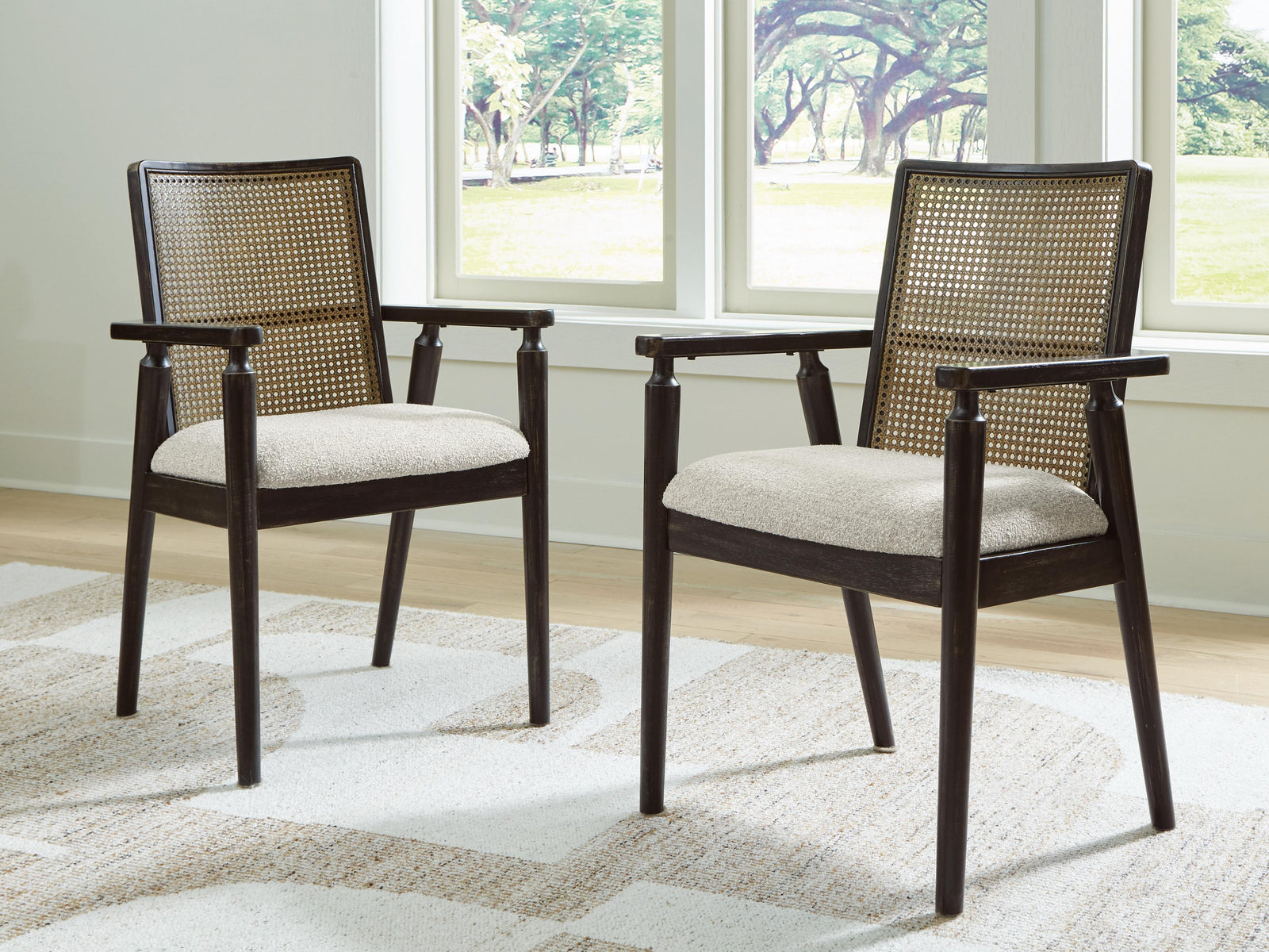 Galliden Dining Set (D841-SI) - Image 2