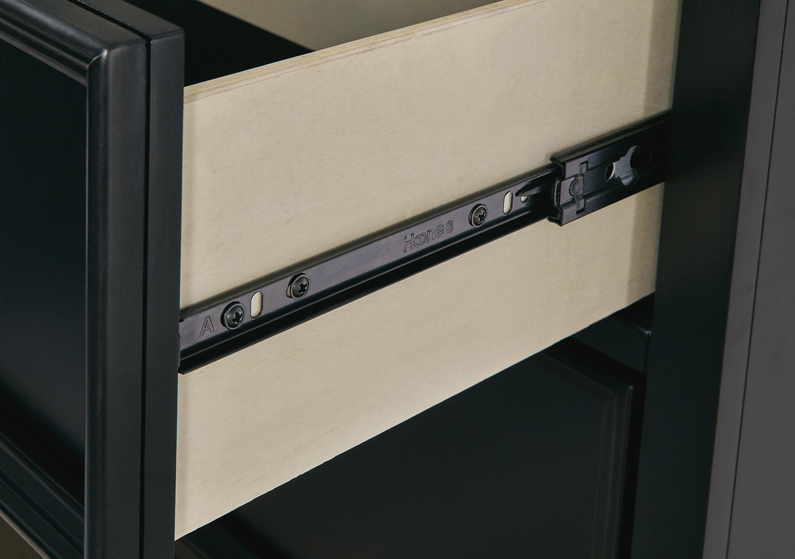 Lanolee Panel Bed and Chest - Black  (B687-SI) - Image 19