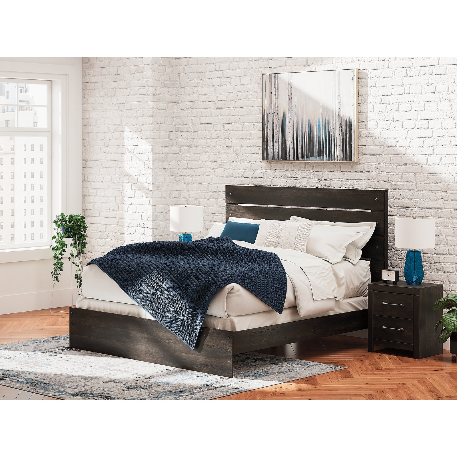 Hollivern King Panel Bed (PCB2108-SI) - Image 8
