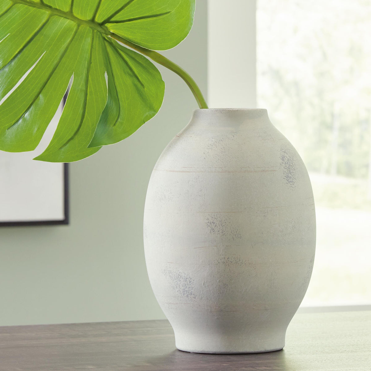 Clayson Vase (A2000653-SI) - Image 2