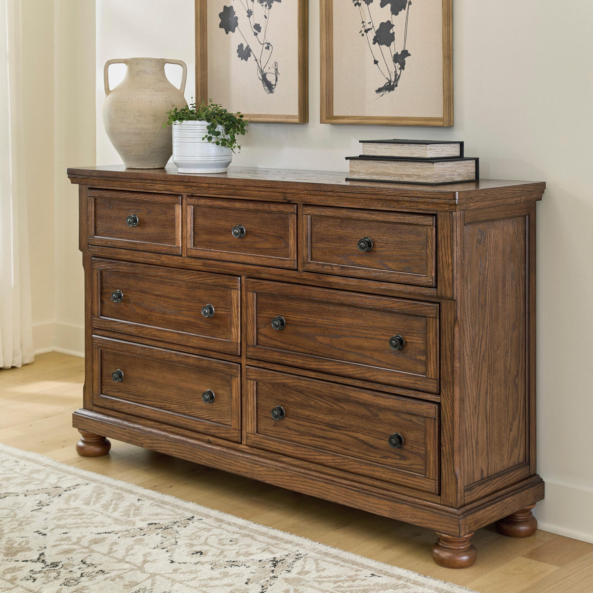 Zackaryn Chest of Drawers (PCB807-SI) - Image 8
