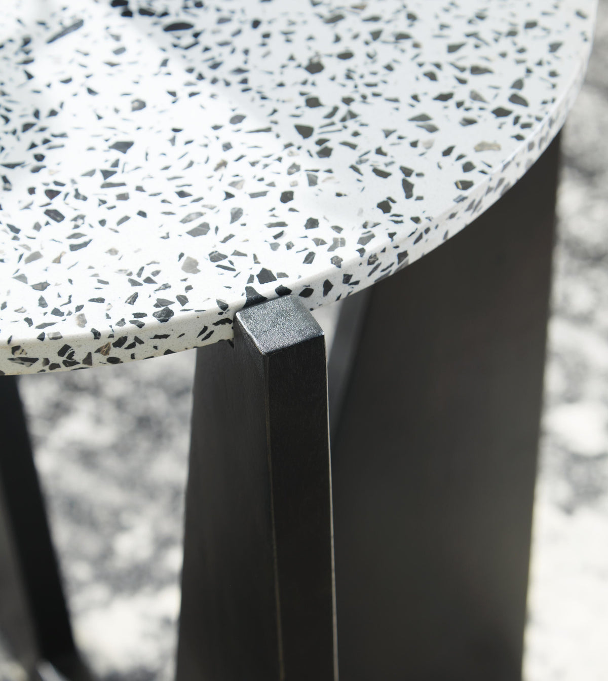 Tellrich Accent Table (A4000616-SI) - Image 5