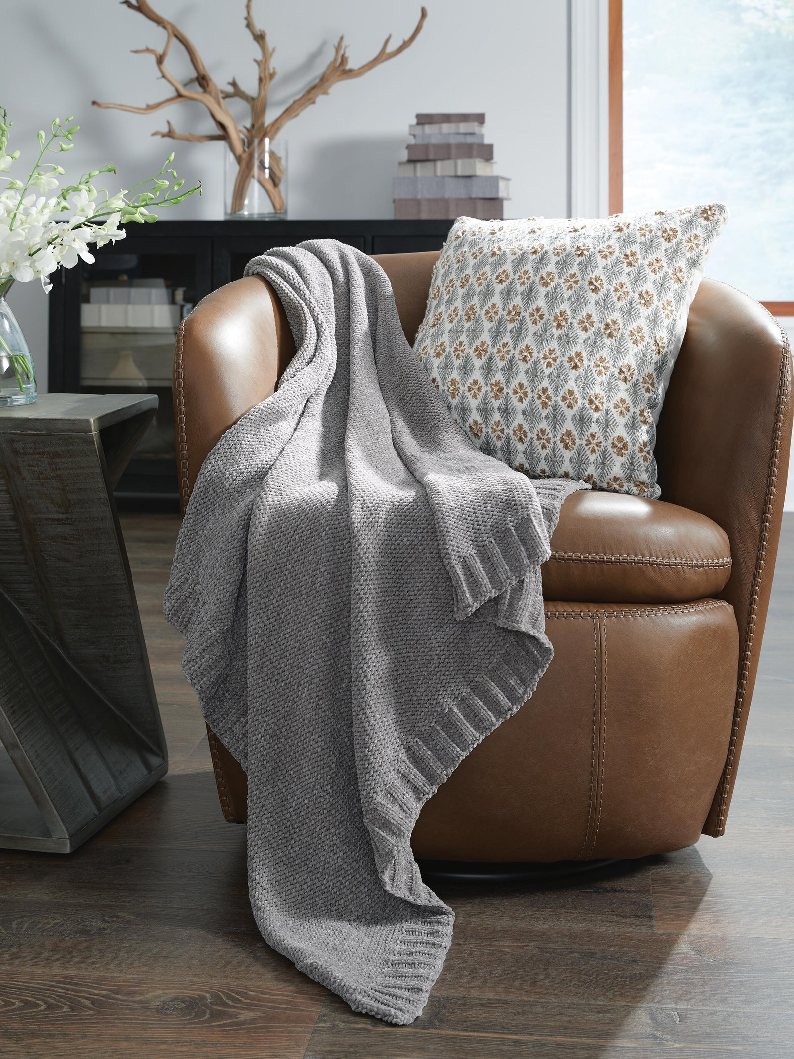 Anawood Throw (Set of 3) (A1001097-SI) - Image 2