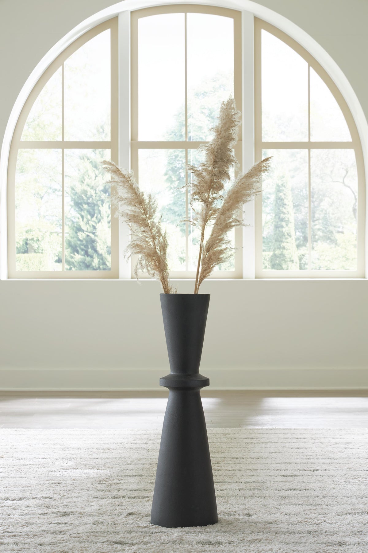 Collisten Vase (A2000663-SI) - Image 2