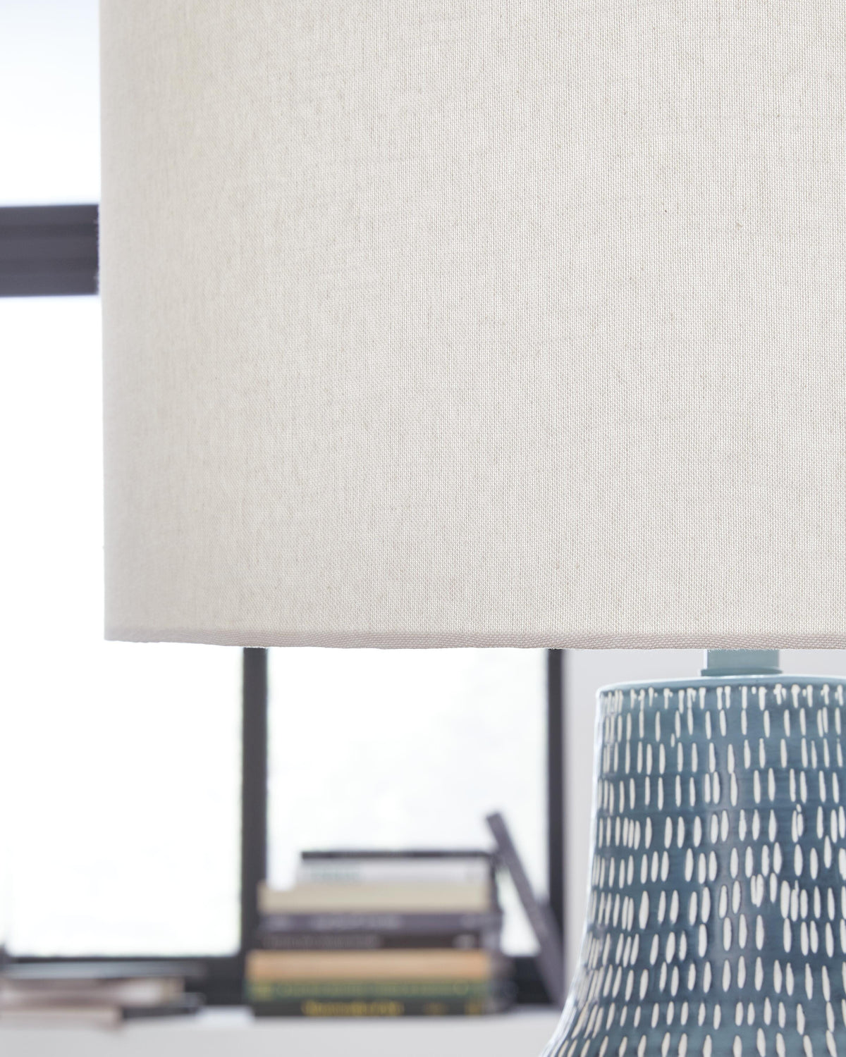 Schylarmont 2-Piece Lamp Set (L207474-SI) - Image 5