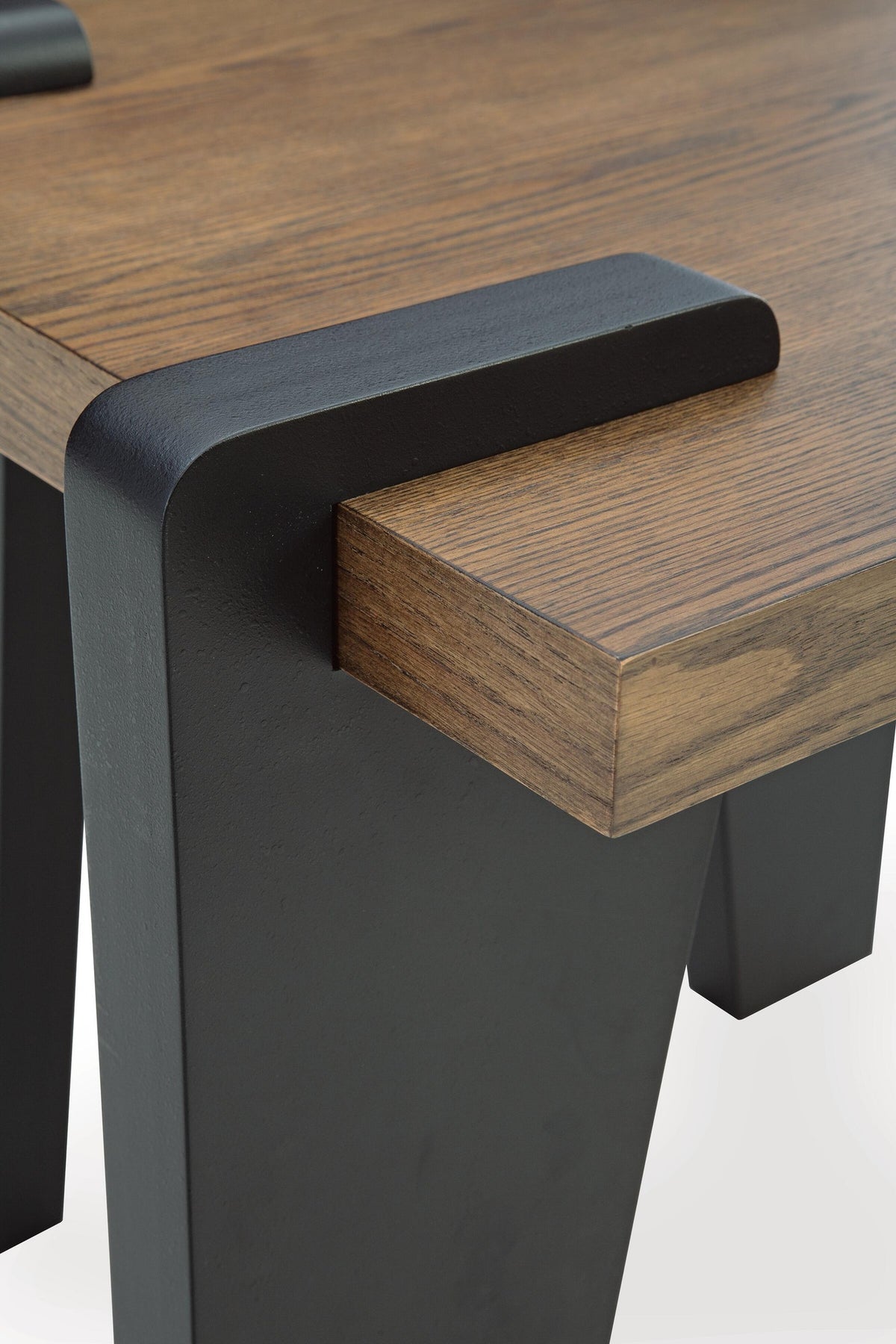 Weathermore End Table - Brown/Black  (T531-SI) - Image 6