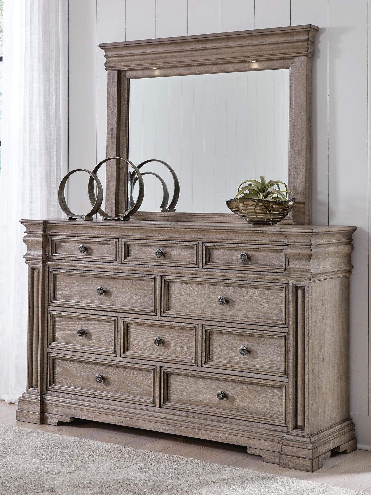 Blairhurst Dresser and Mirror - Light Grayish Brown  (B916-SI) - Image 2