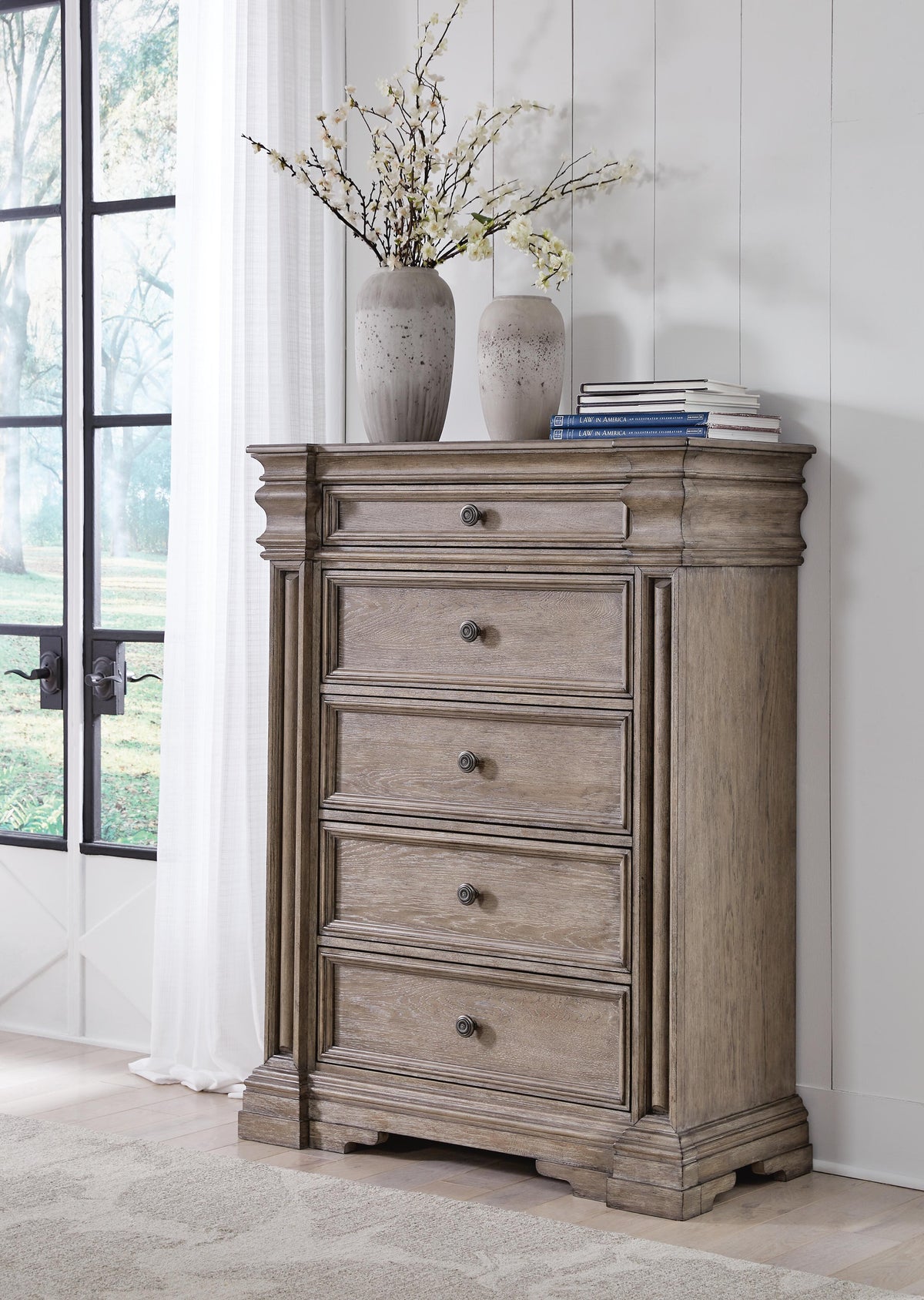 Blairhurst Panel Bed. Dresser, Mirror, 2 Chests and 2 Nightstands (B916-SI) - Image 16