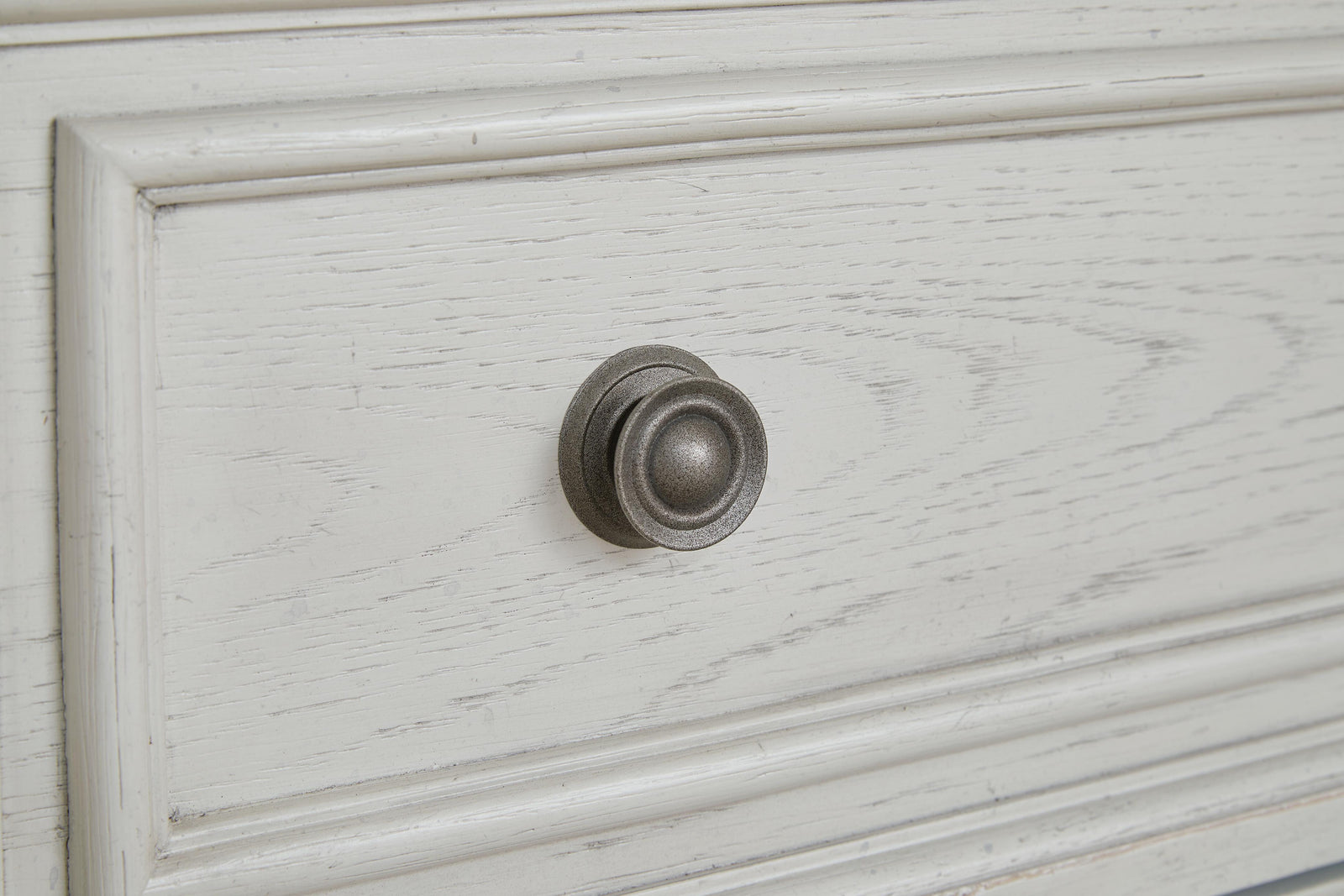 Robbinsdale Dresser - Antique White  (B742-SI) - Image 11