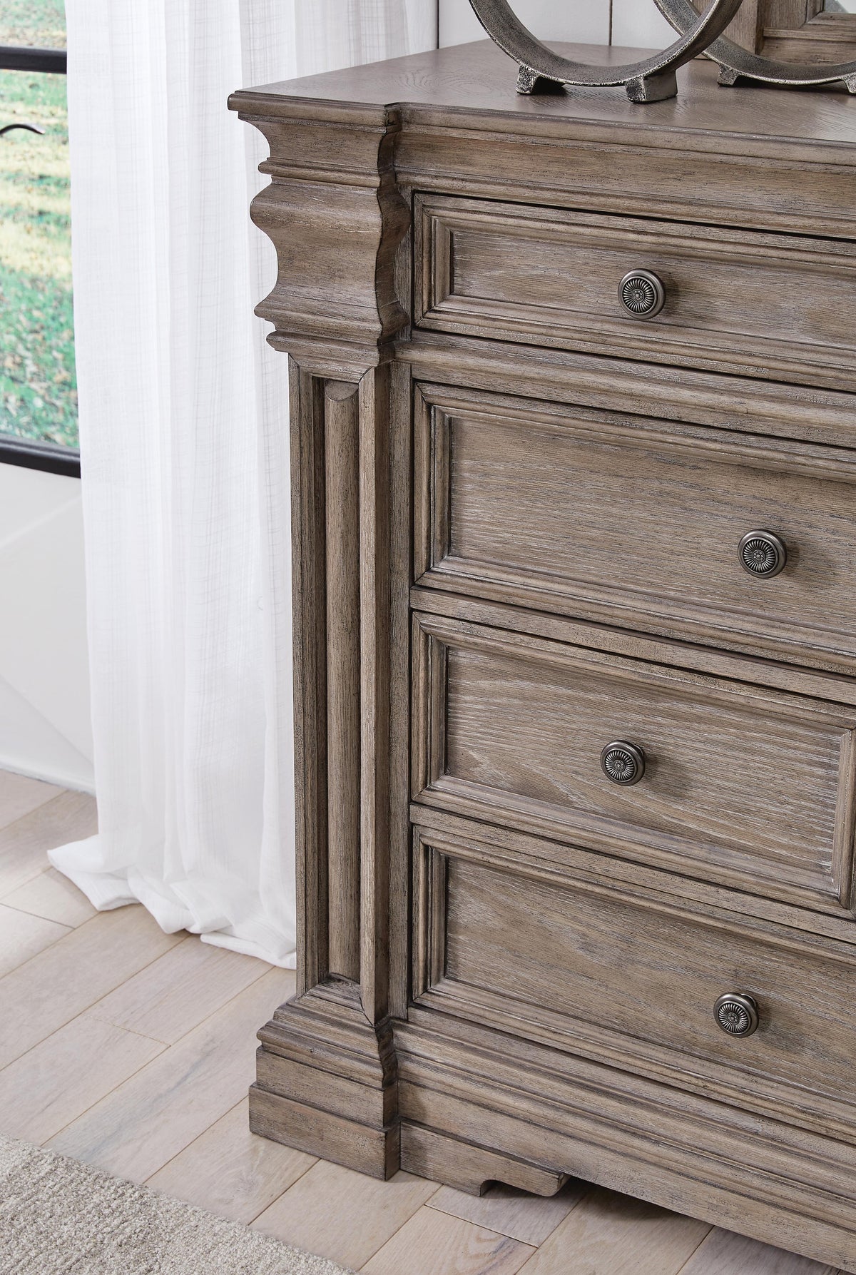 Blairhurst Dresser and Mirror - Light Grayish Brown  (B916-SI) - Image 6