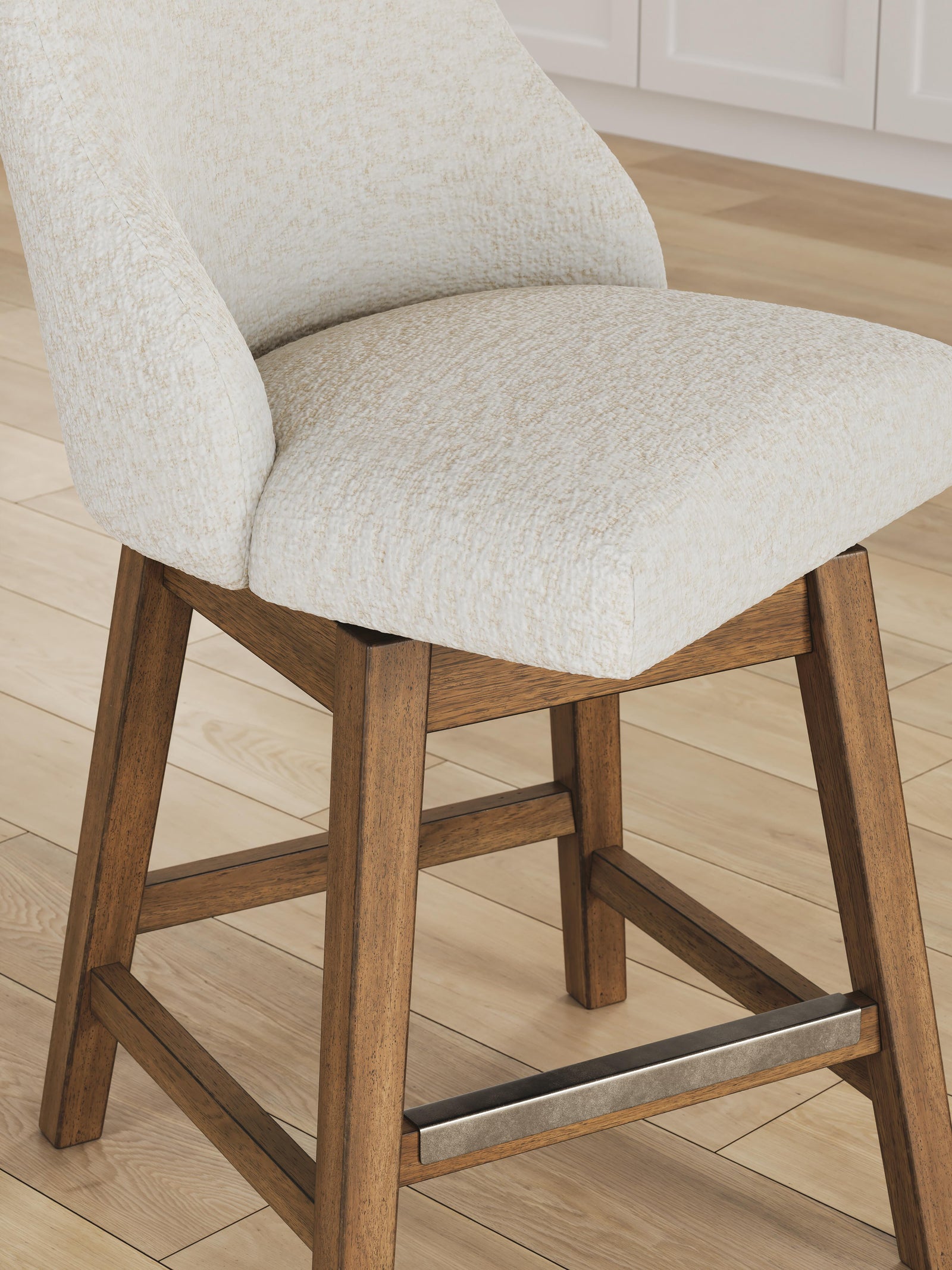 Cabalynn Dining Set (D974-SI) - Image 21