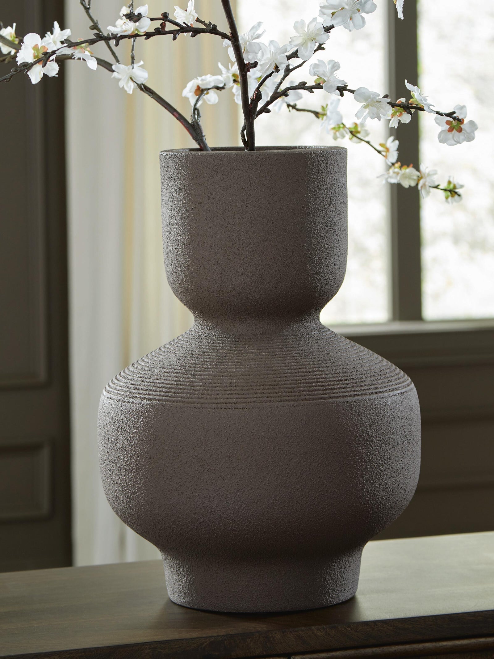 Dalsen Vase (A2000873-SI) - Image 2
