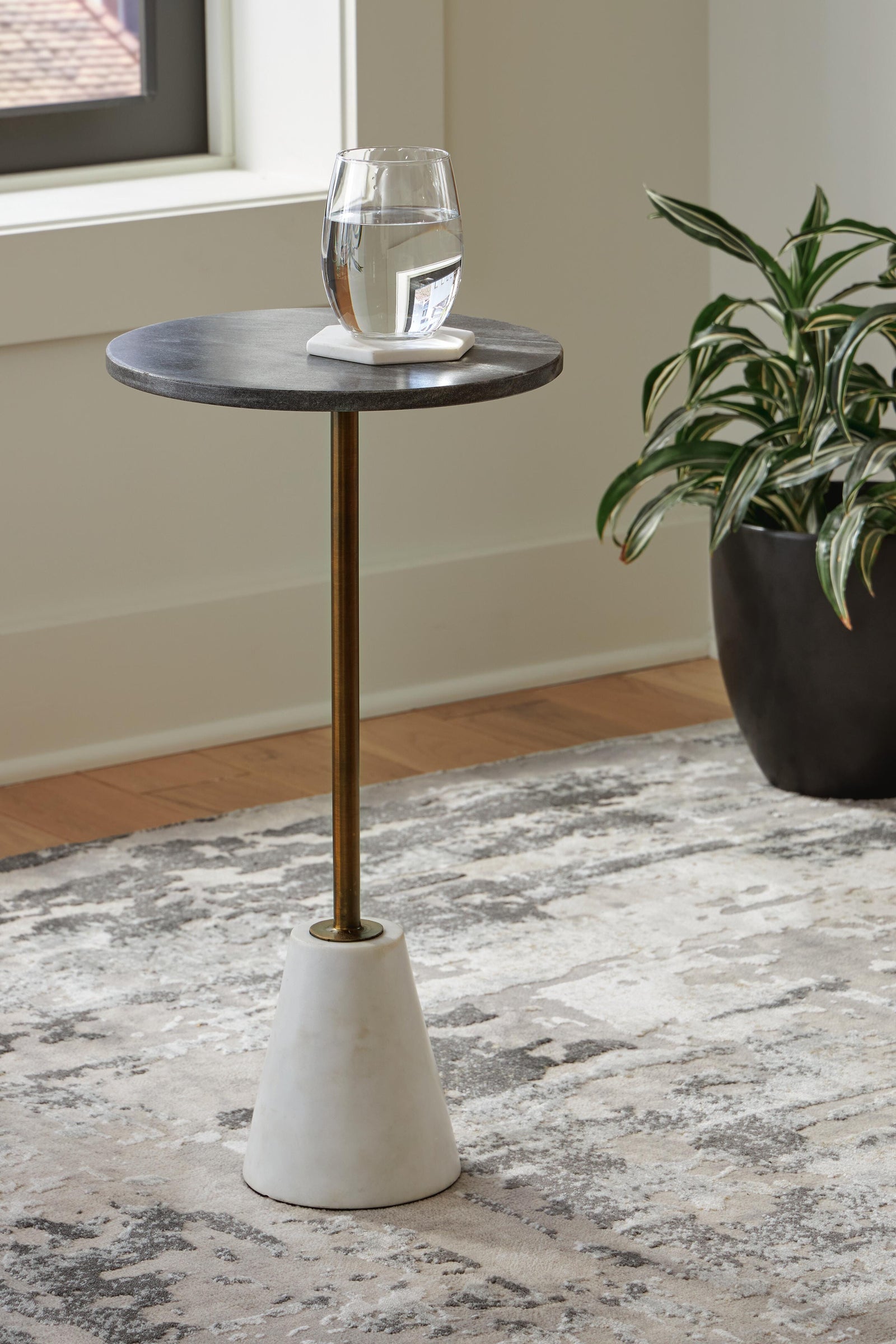 Caramont Accent Table (A4000540-SI) - Image 4