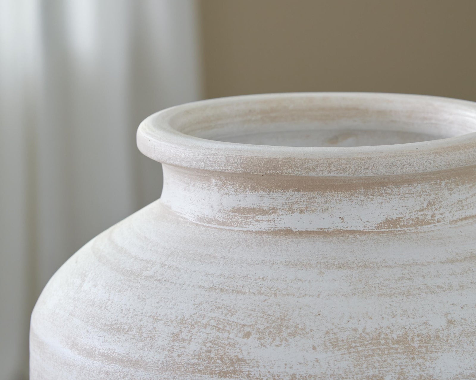 Meadie Vase (A2000788-SI) - Image 4