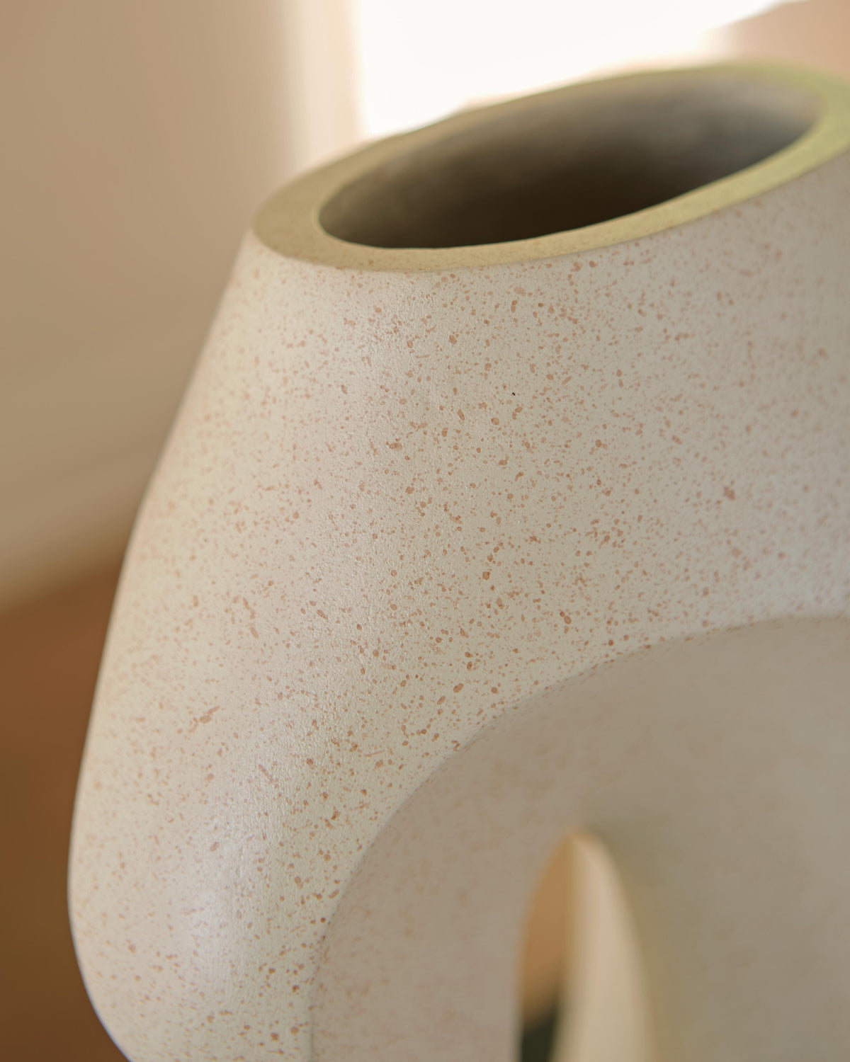 Odion Vase (A2000842-SI) - Image 4