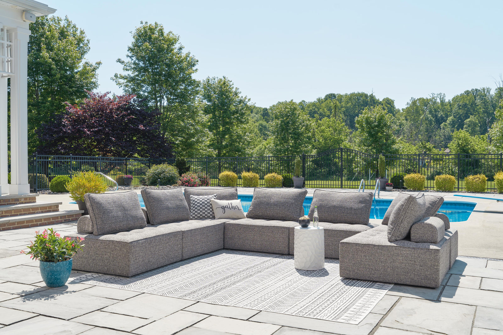 Bree Zee 7-Piece Outdoor Sectional (P160-SI) - Image 4