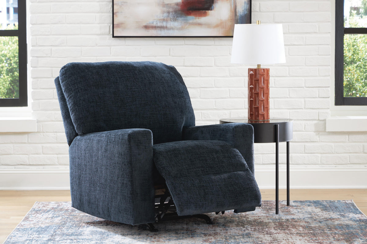 Aviemore Sofa, Loveseat and Recliner (24303-SI) - Image 17