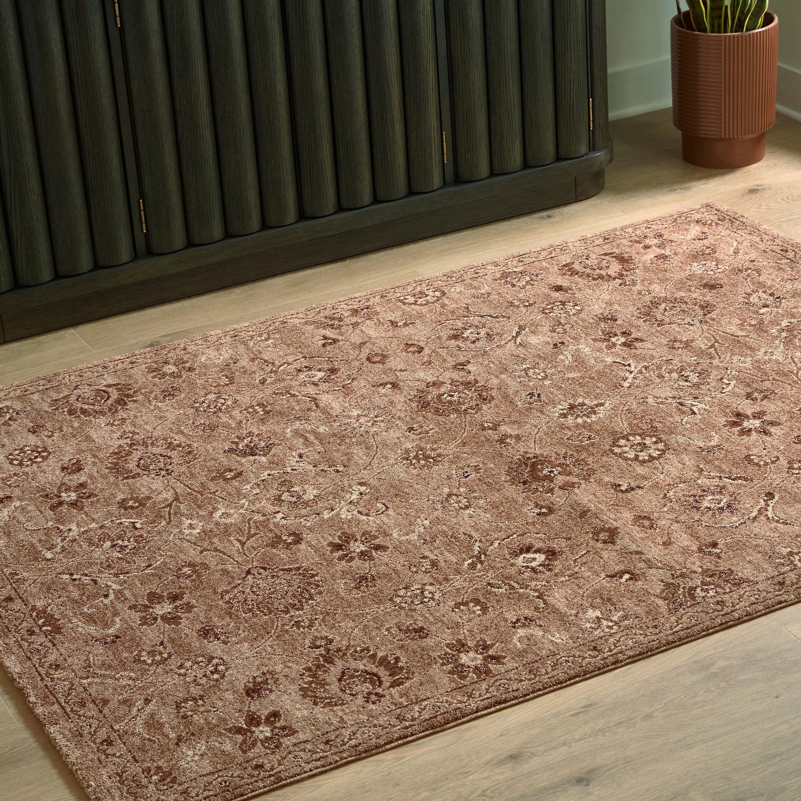 Wellsmore Large Rug (R40876-SI) - Image 7
