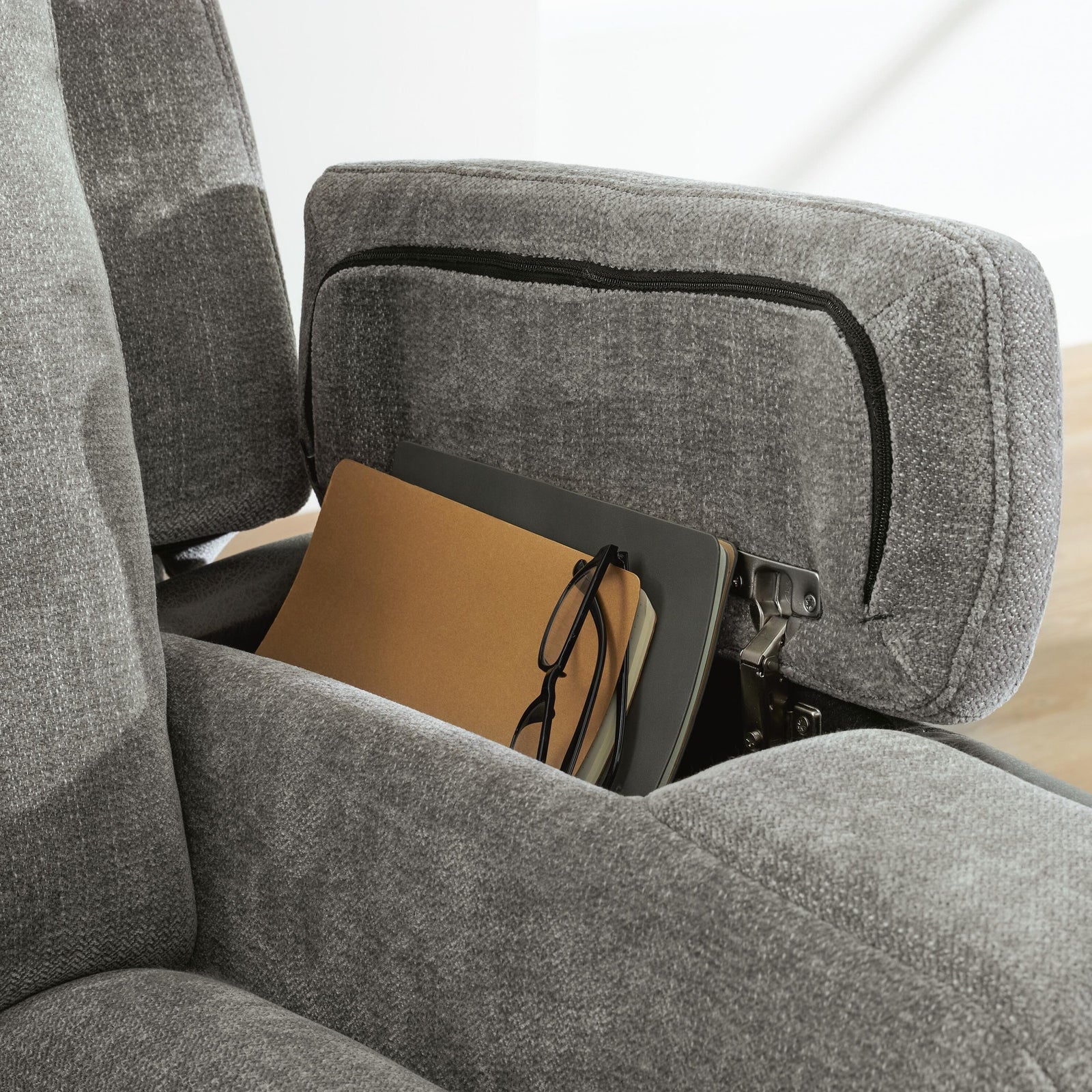 Mixed Motion Power Reclining Loveseat with Console (PC83505-SI) - Image 20