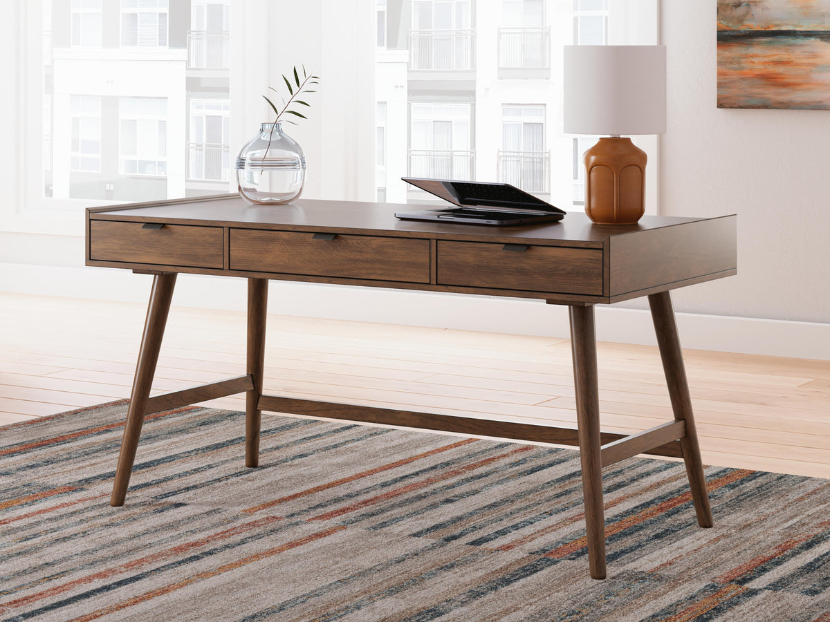 Lyncott 60 Home Office Desk (H615-SI) - Image 9