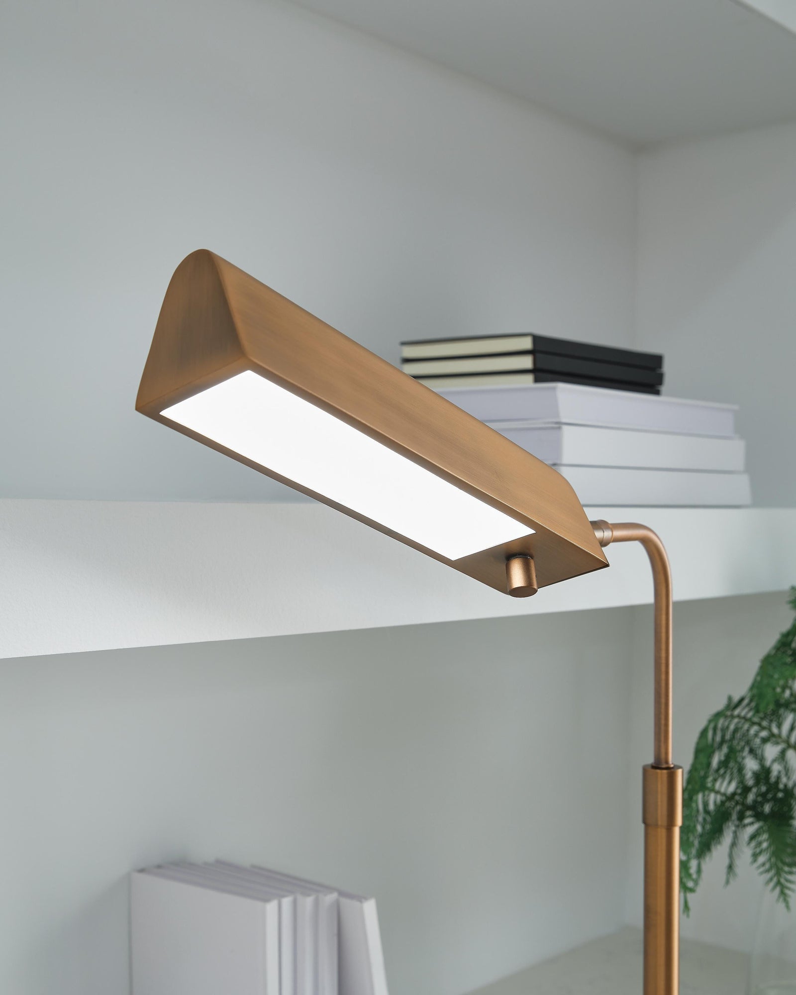 Yafe Desk Lamp (L734412-SI) - Image 5