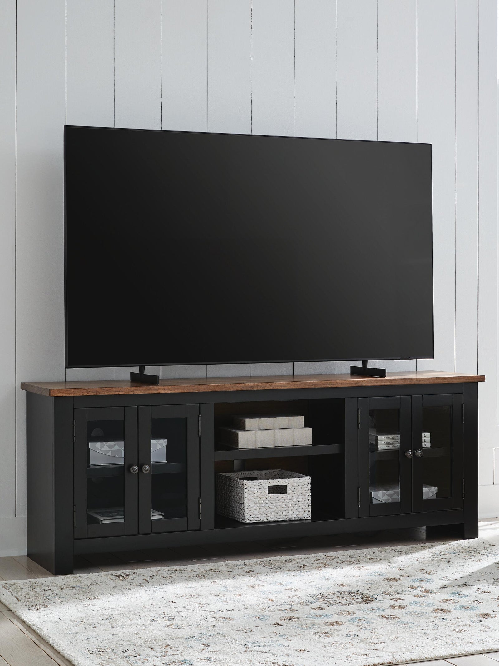 Wildenauer 76 TV Stand (W664-SI) - Image 2