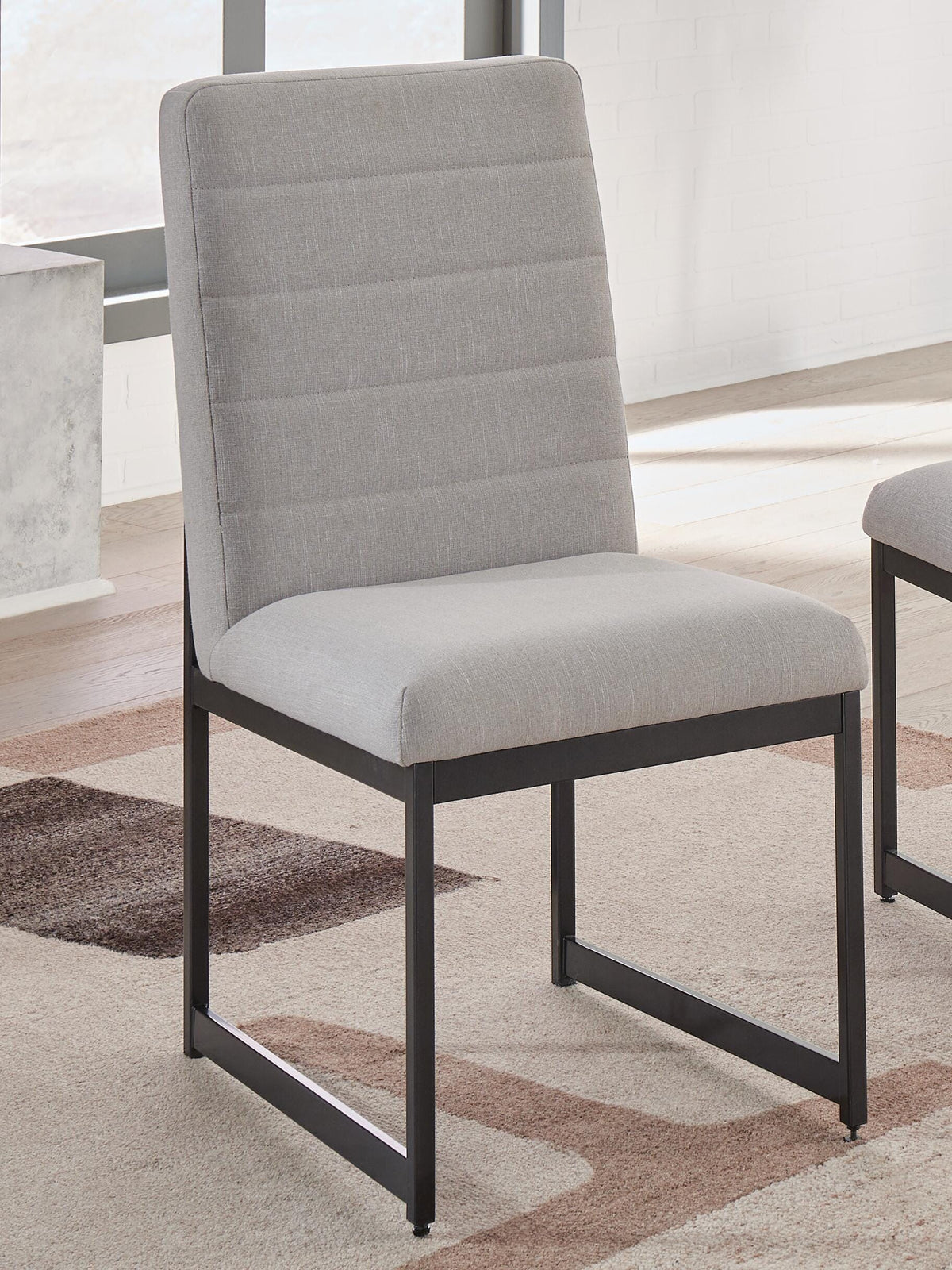 Tomtyn Dining Set (D622-SI) - Image 14