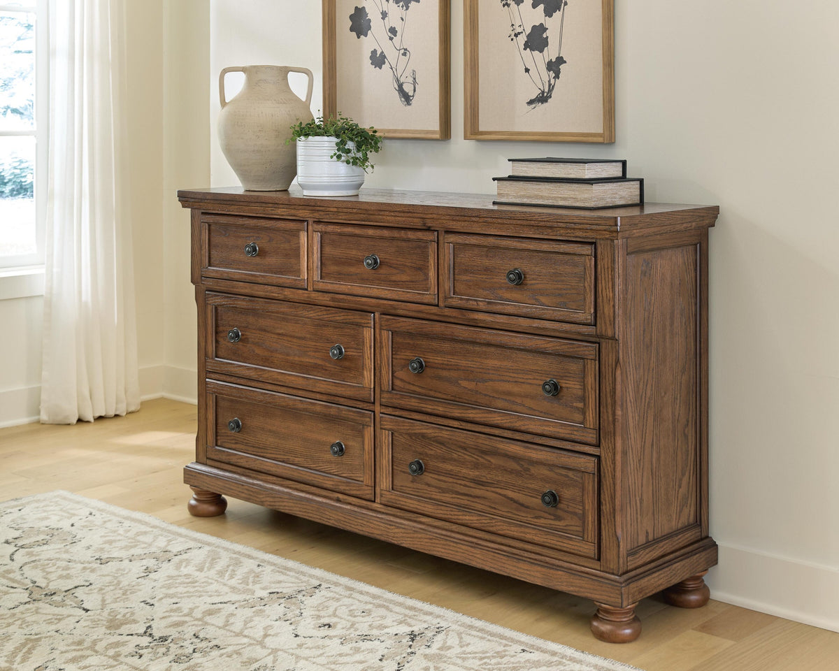 Zackaryn Chest of Drawers (PCB807-SI) - Image 9