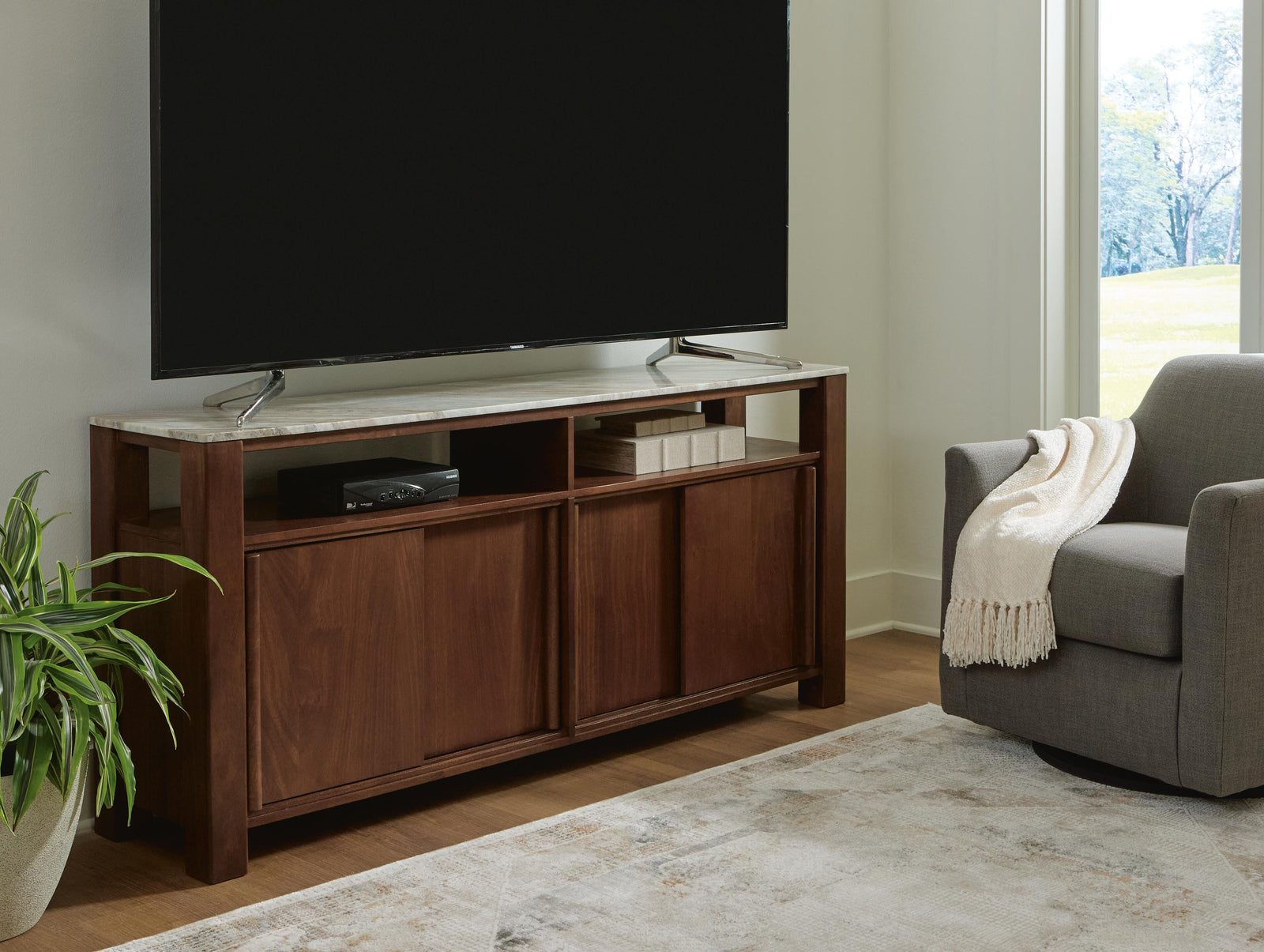 Tobinville Accent Cabinet (A4000673-SI) - Image 6