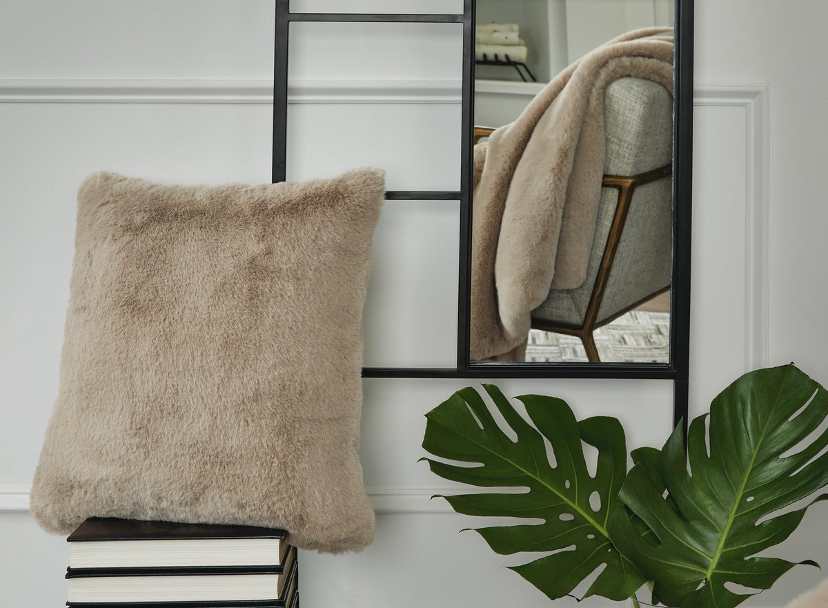Gariland Pillow (Set of 4) (A1000866-SI) - Image 4