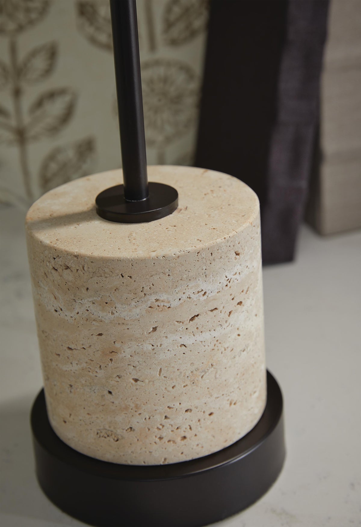 Vinmour Desk Lamp (L734402-SI) - Image 3