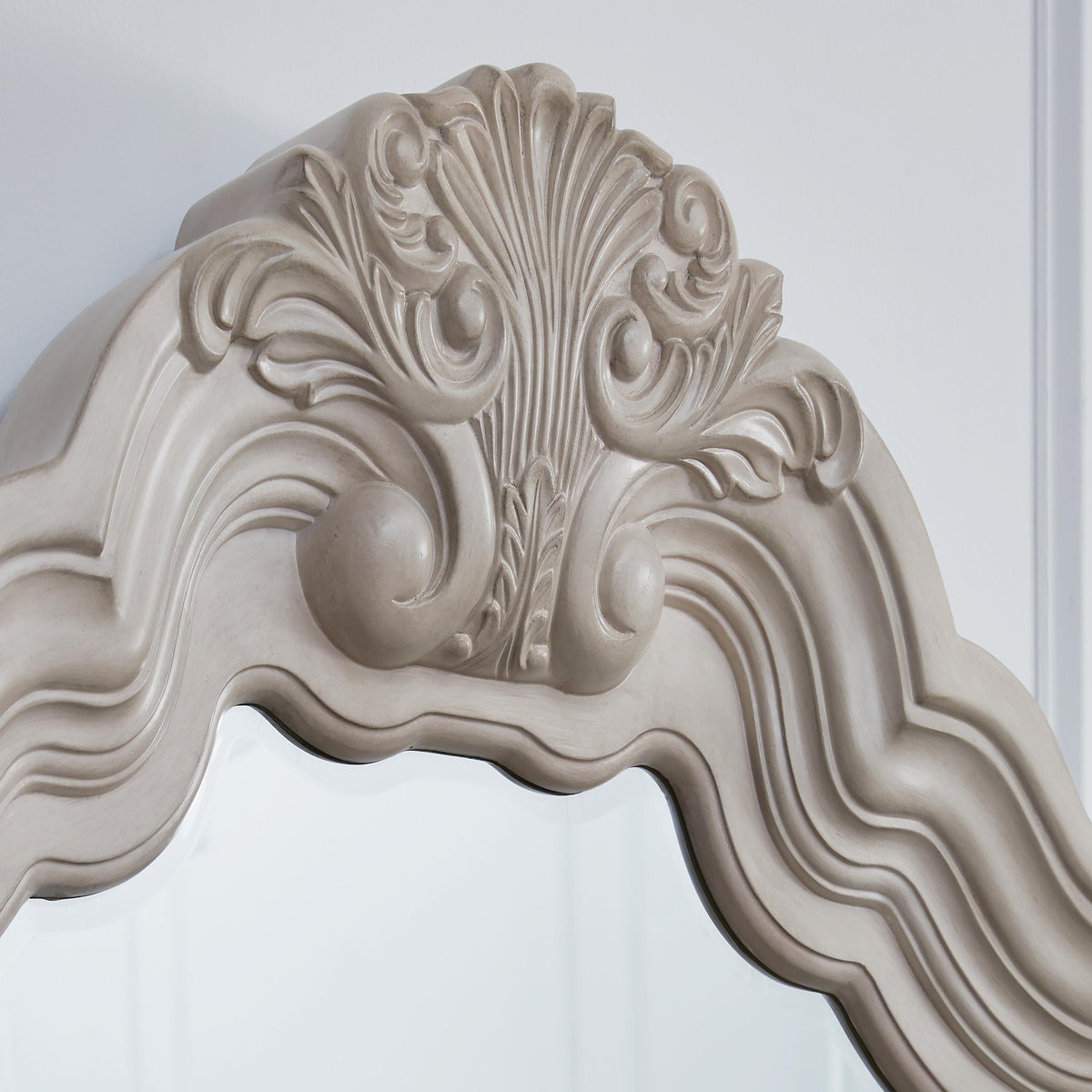 Bruchandi Dresser and Mirror (PCB948-SI) - Image 4