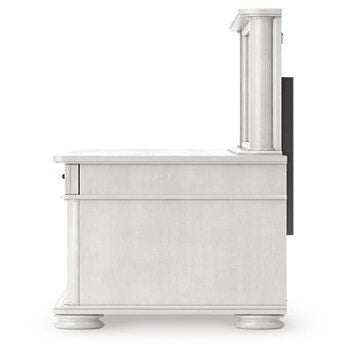 Rowlenstown Queen Poster Bed, Dresser and Mirror (PCB823-SI) - Image 7