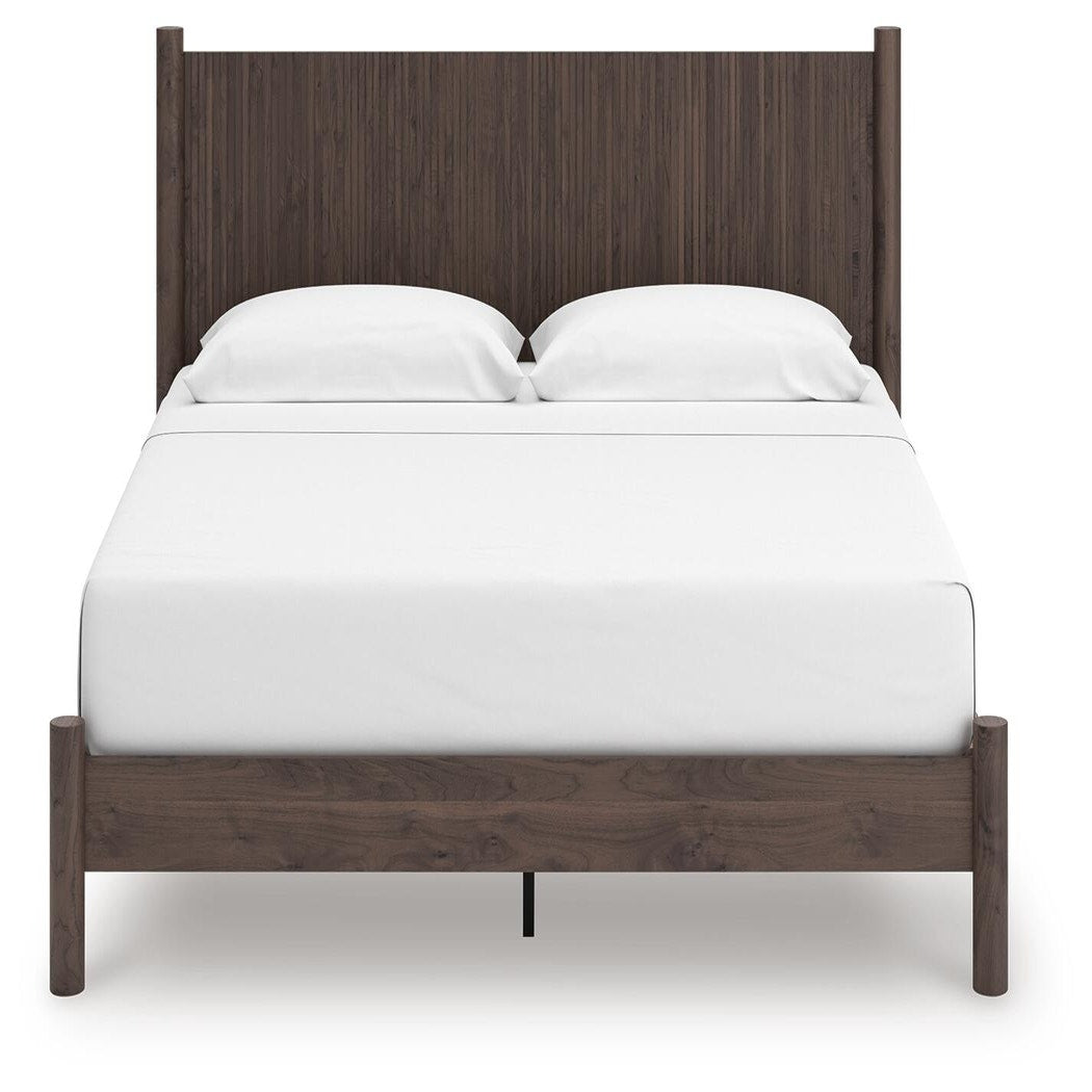 Pamytta King Panel Platform Bed (PCB2614-SI) - Image 3