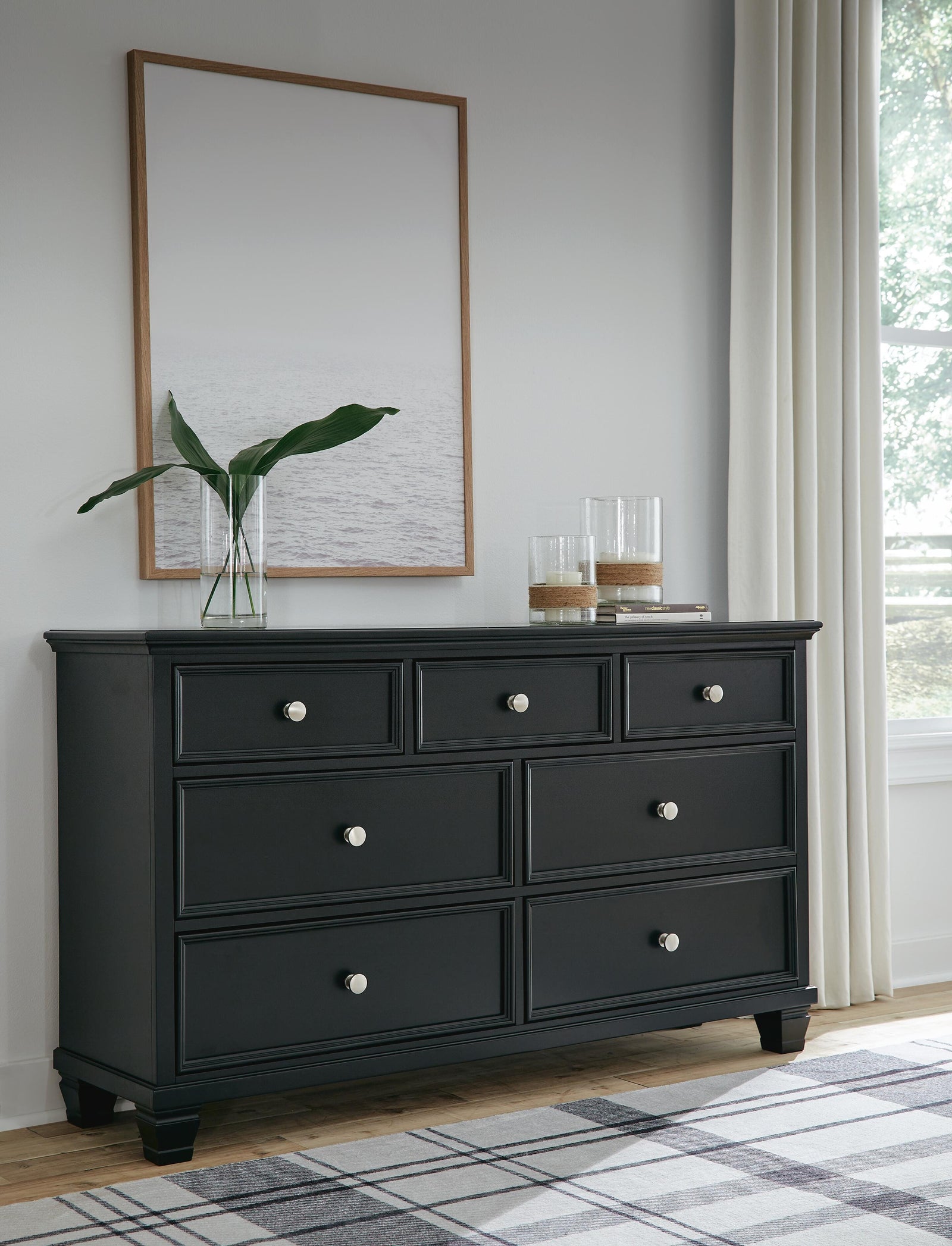 Lanolee Dresser - Black  (B687-SI) - Image 9