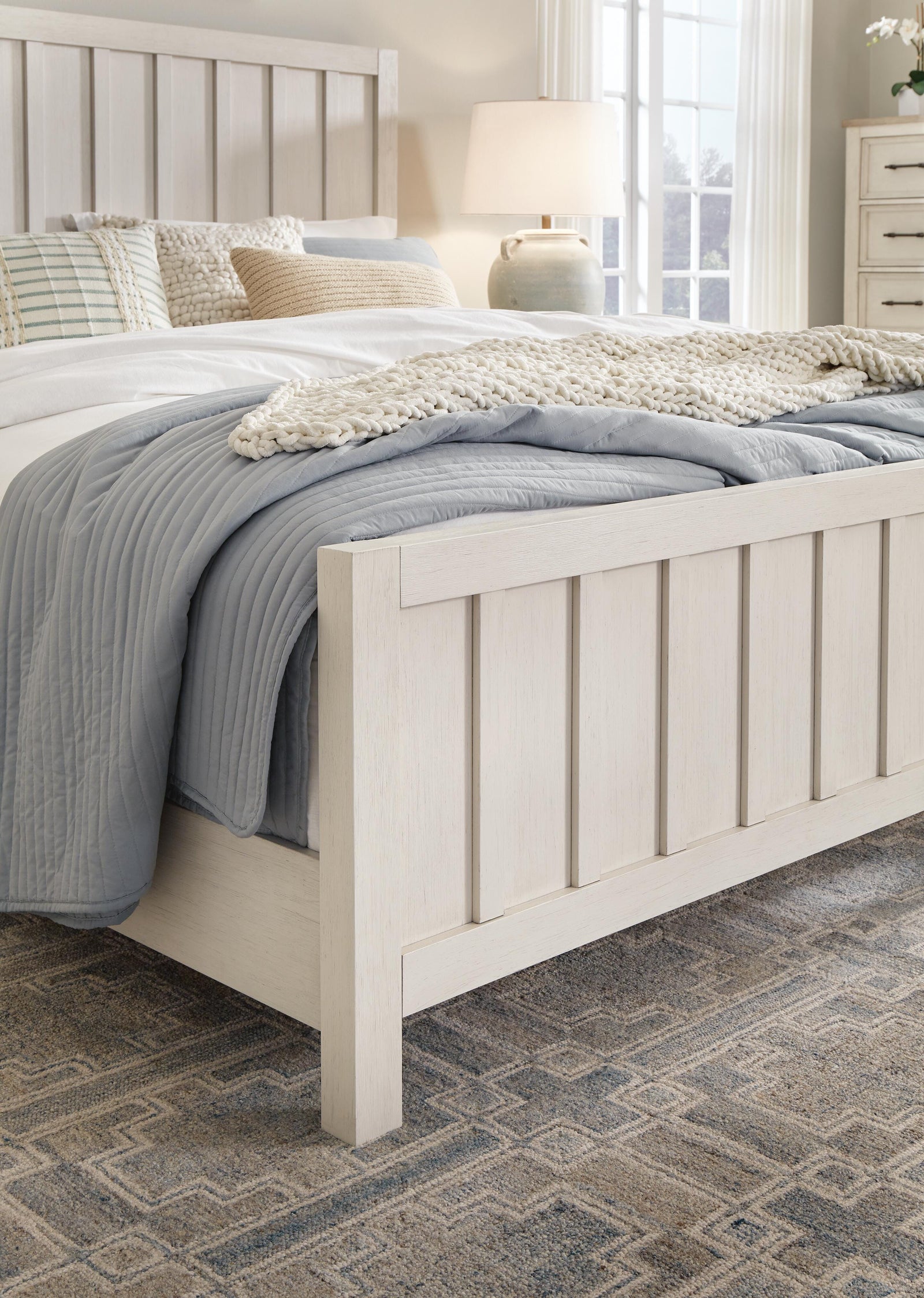 Shaybrock Panel Bed - Antique White  (B683-SI) - Image 5