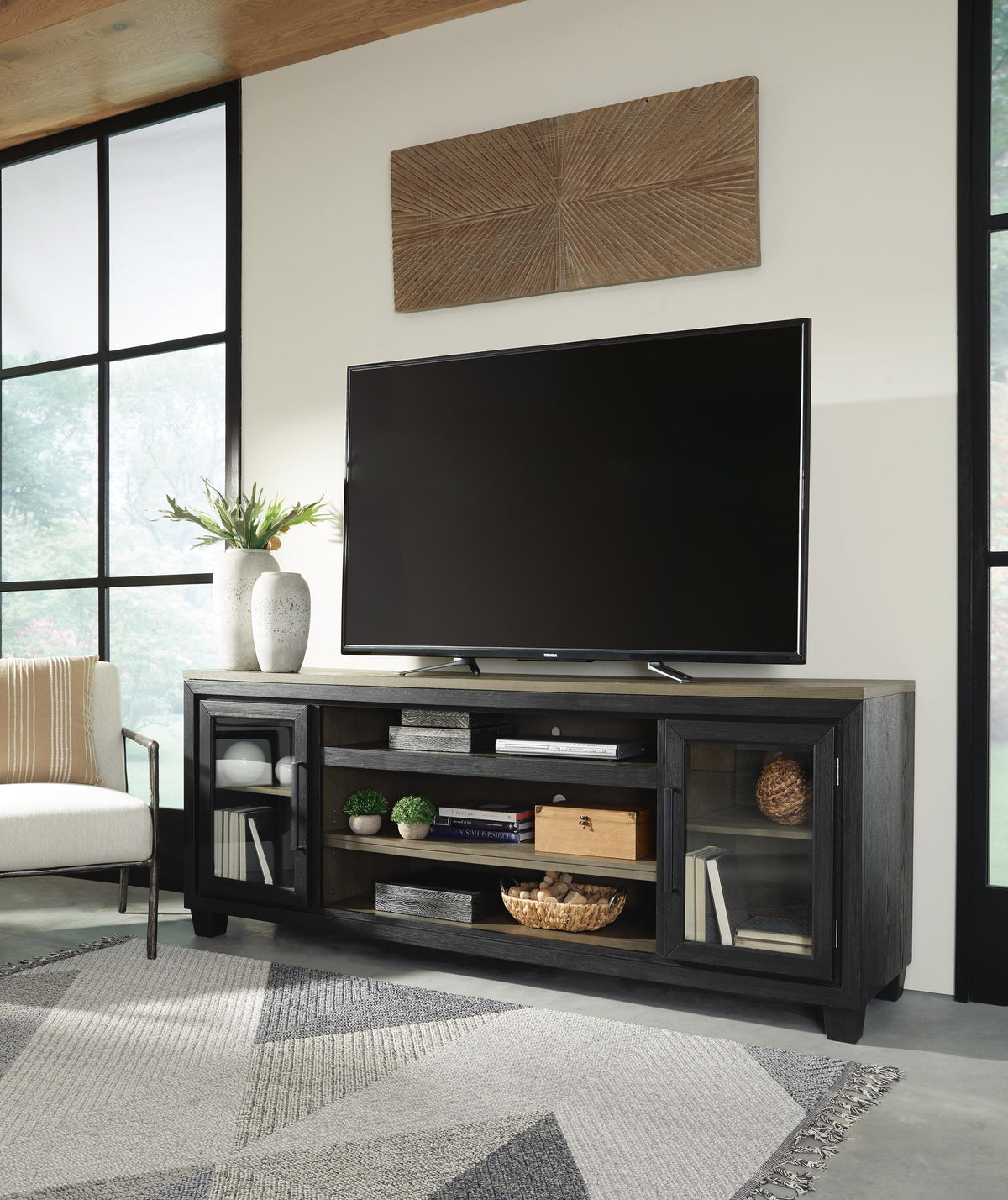 Foyland 83 TV Stand (W989-SI) - Image 6