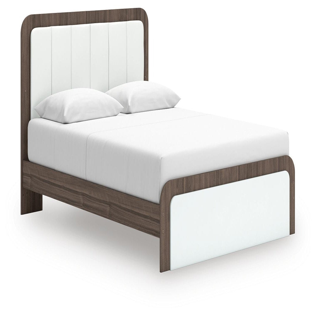 Kendanport Queen Upholstered Bed (PCB1108-SI)