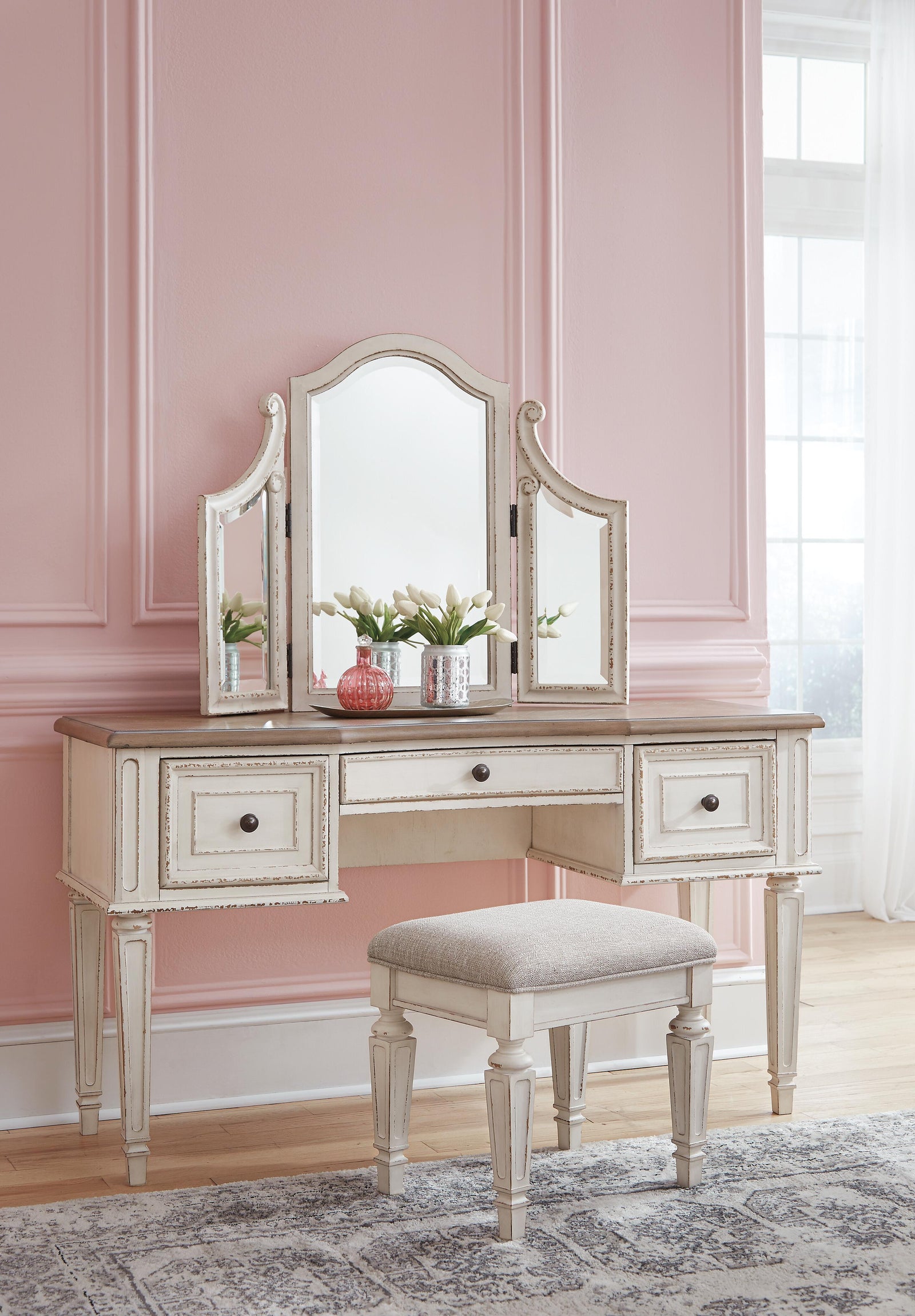 Realyn Upholstered Panel Bed, Chest, Vanity and Nightstand (B743-SI) - Image 10