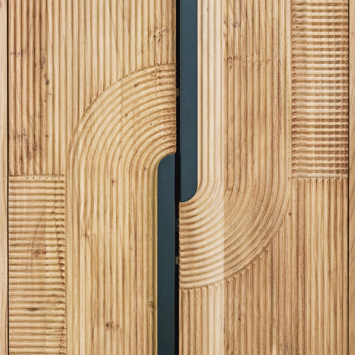Kierwell Accent Cabinet (A4000653-SI) - Image 7