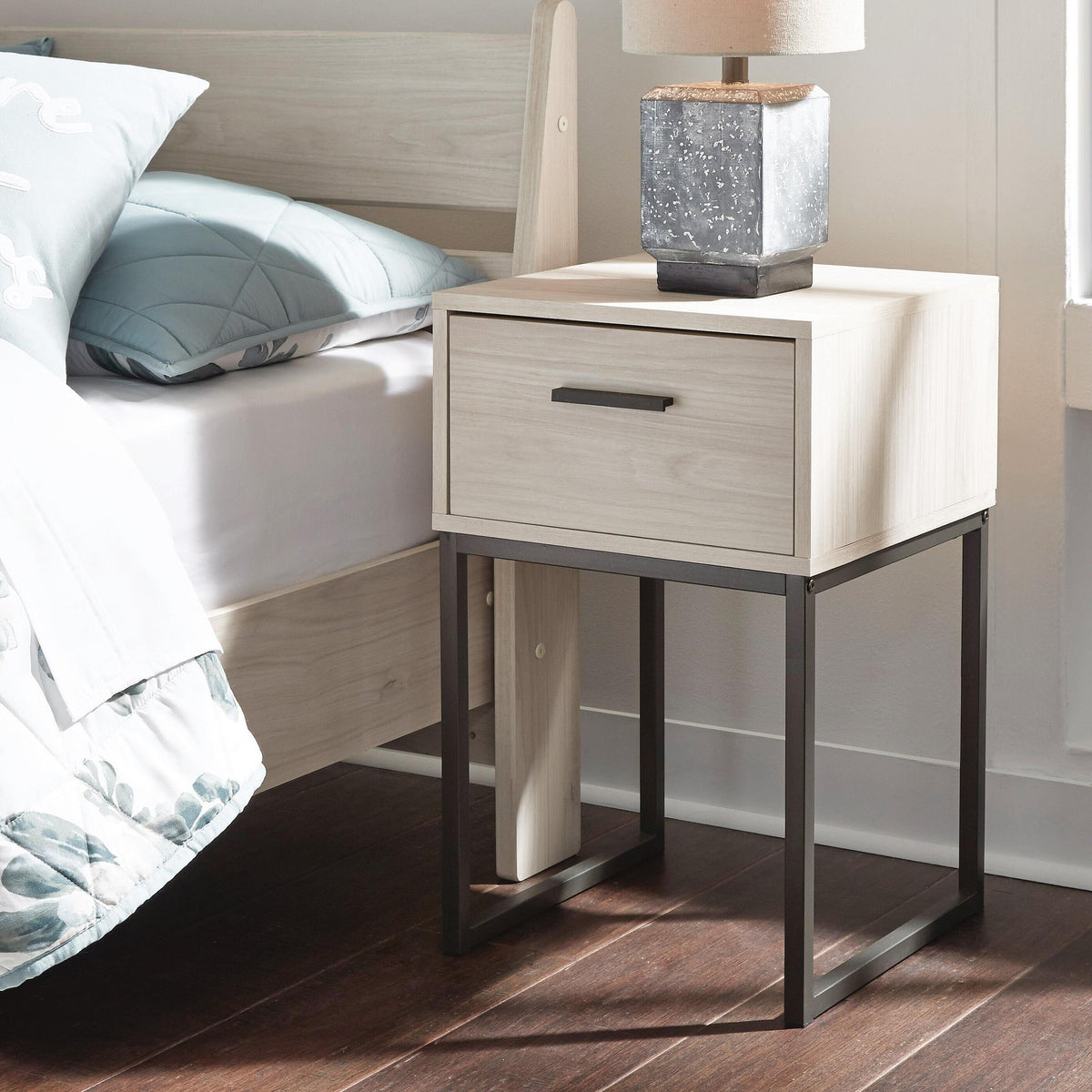 Socalle Nightstand - Light Natural  (EB1864-SI) - Image 5