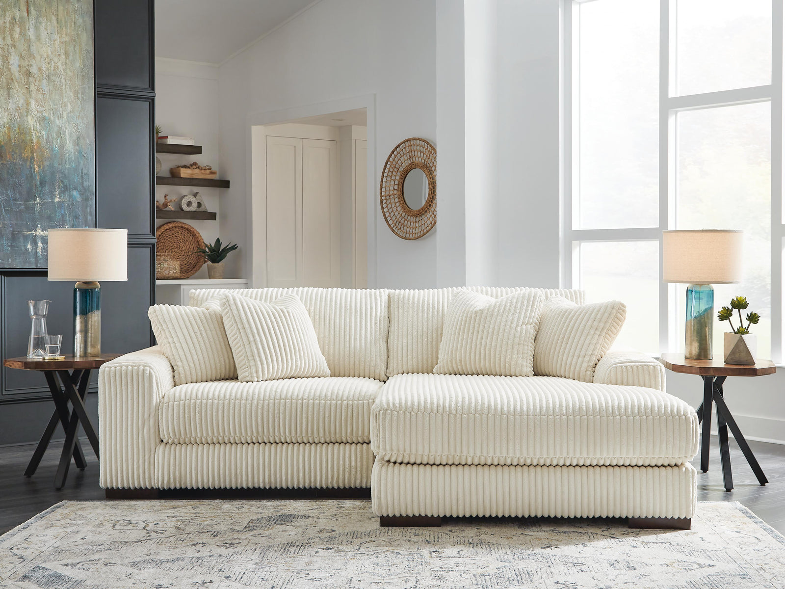 Lindyn 2-Piece Sectional with Chaise (21104-SI) - Image 2